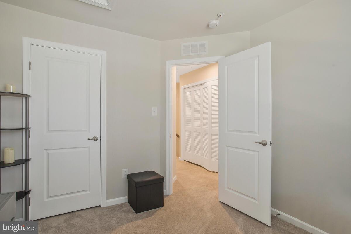 ANCHOR POINT - Residential Lease