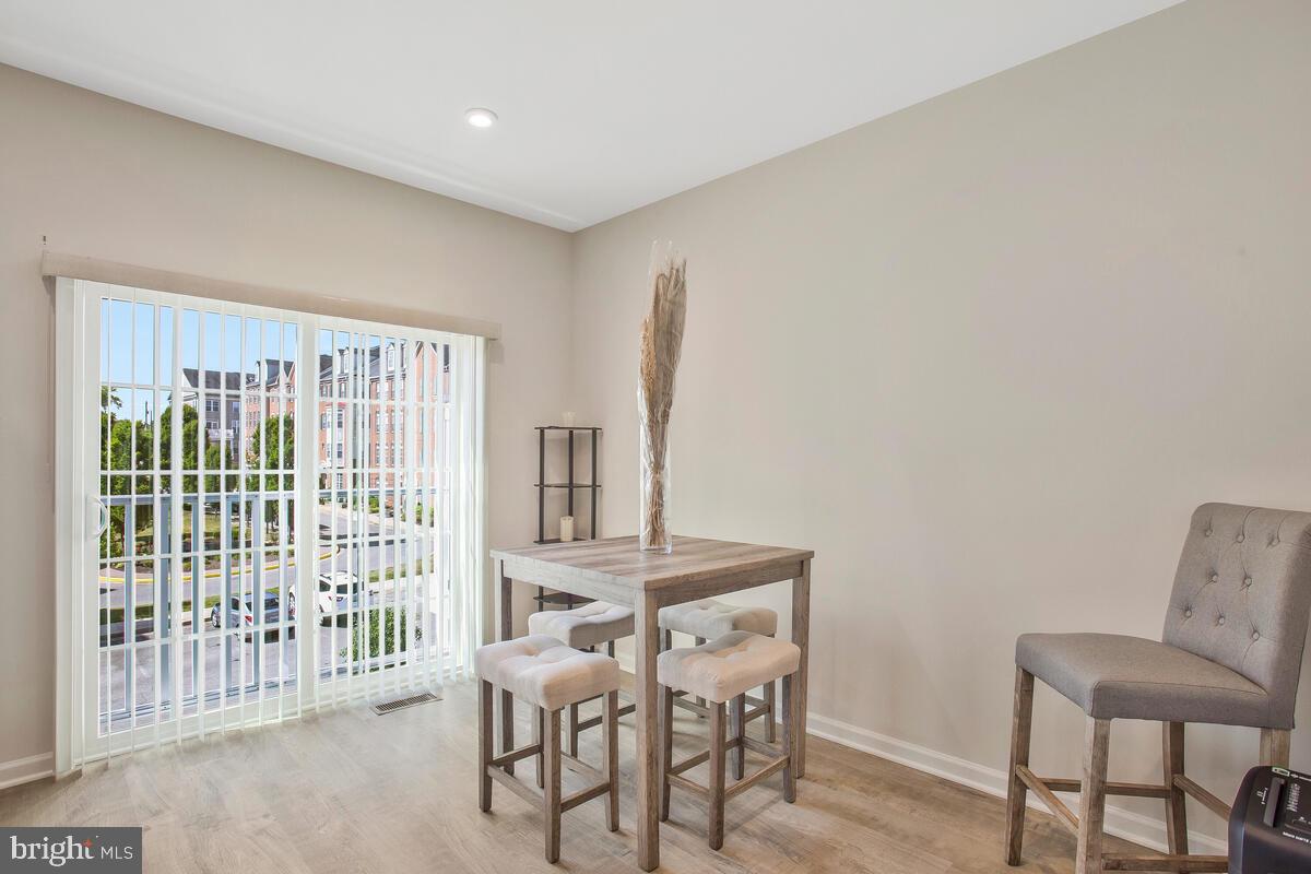 ANCHOR POINT - Residential Lease