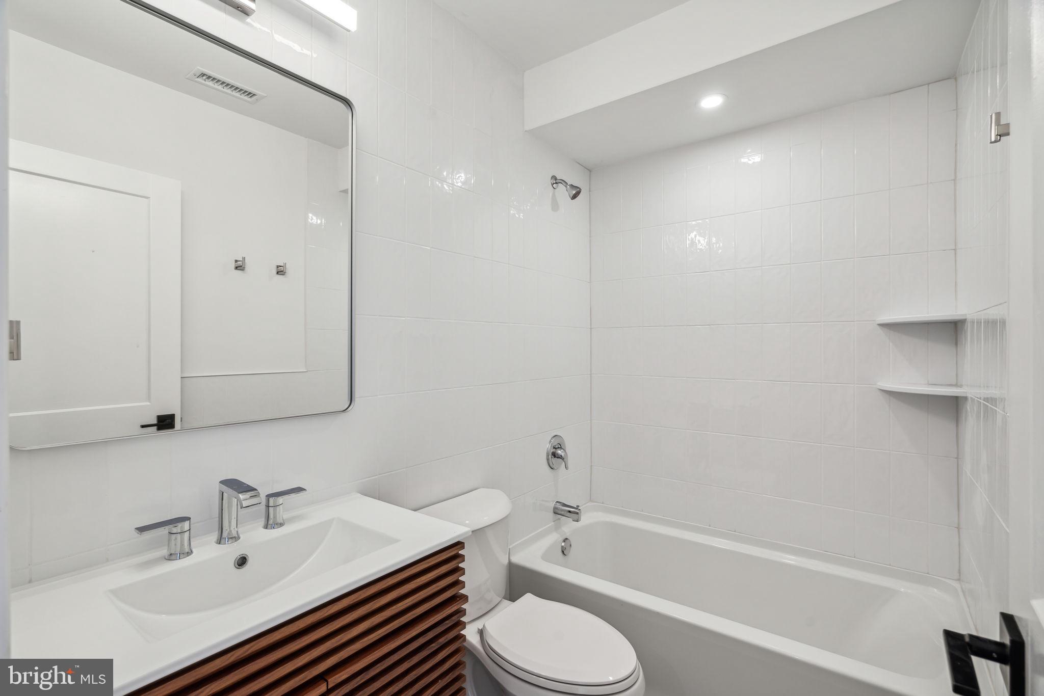 PASSYUNK SQUARE - Residential