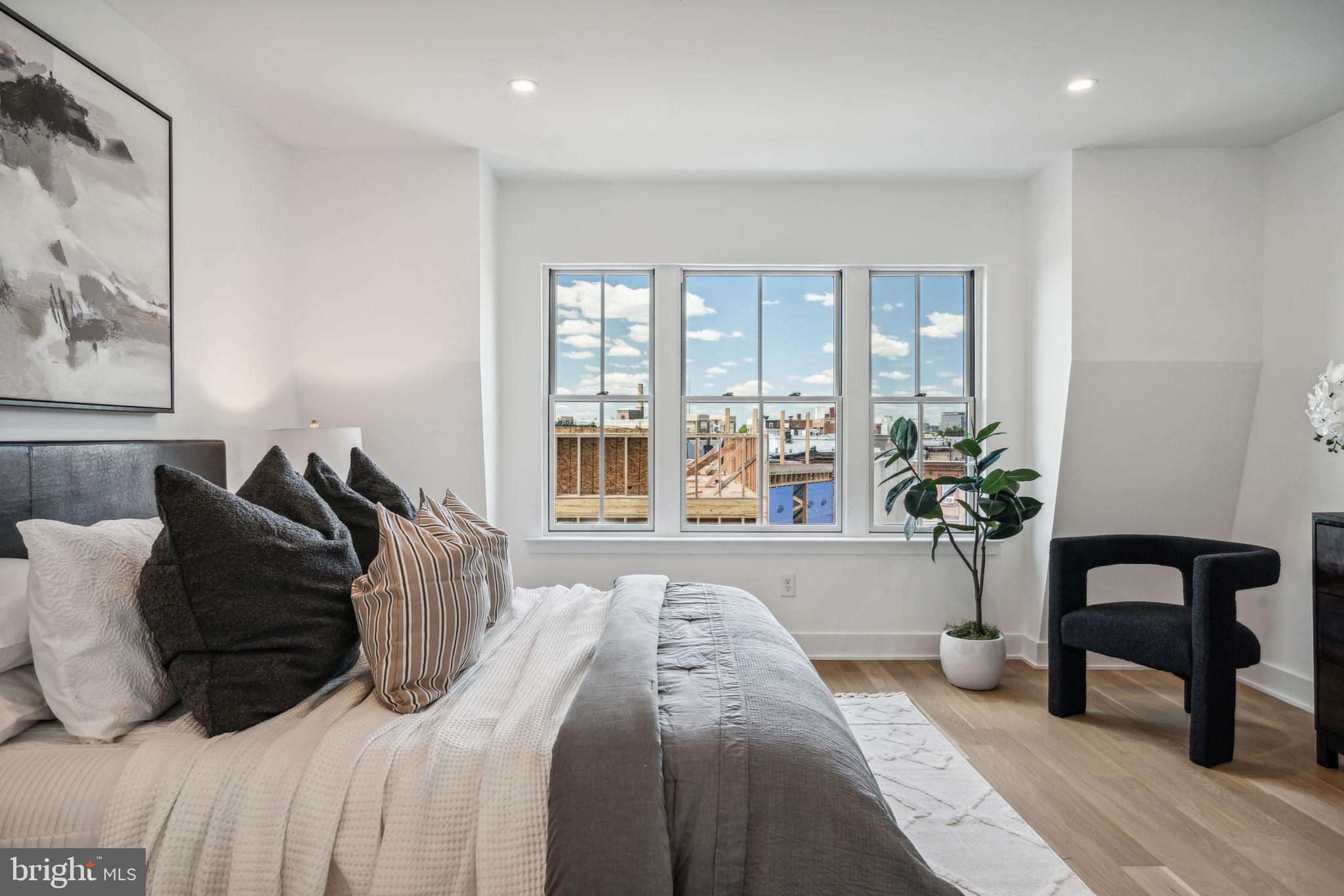 PASSYUNK SQUARE - Residential