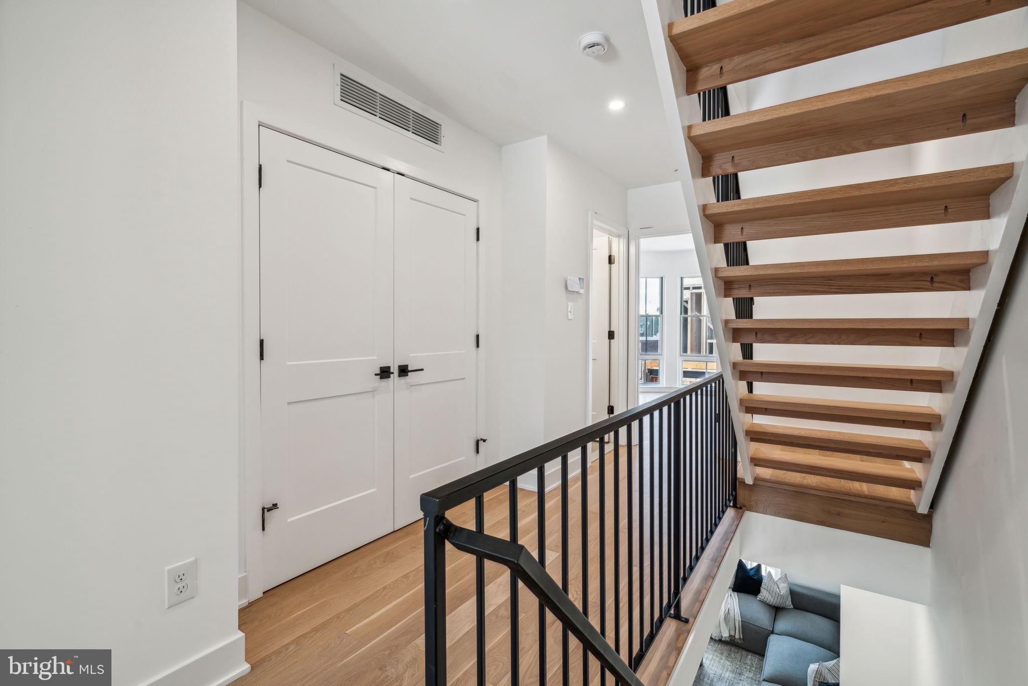 PASSYUNK SQUARE - Residential