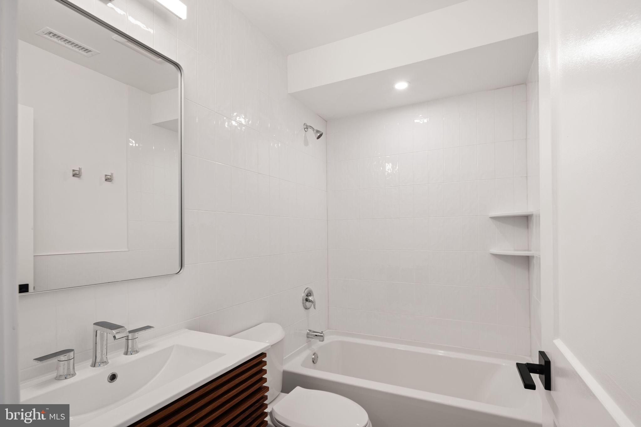 PASSYUNK SQUARE - Residential