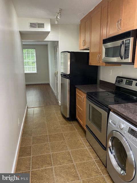 RIVERTON - Residential Lease