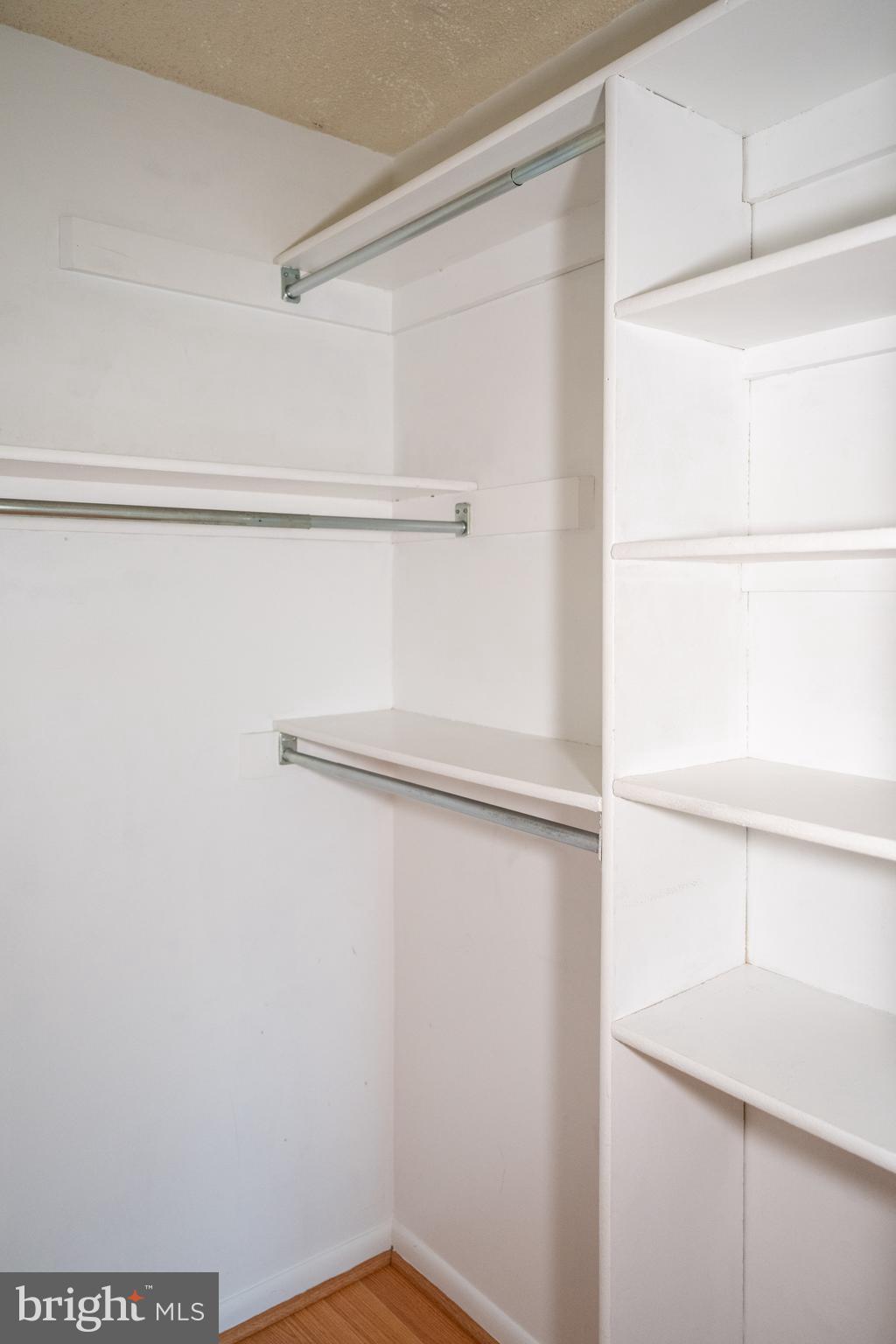 VISTAS OF VIENNA CONDOMINIUMS - Residential