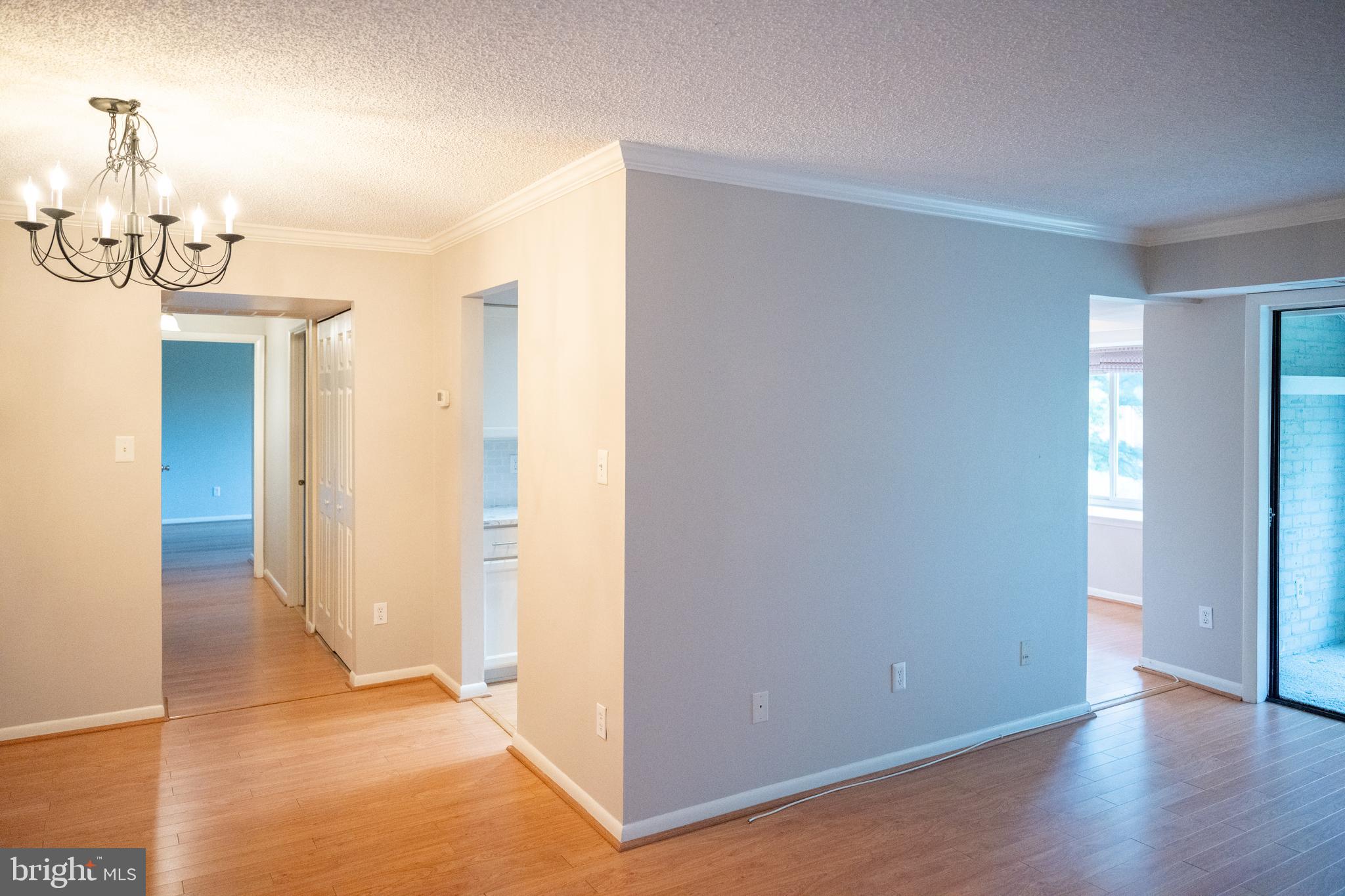 VISTAS OF VIENNA CONDOMINIUMS - Residential