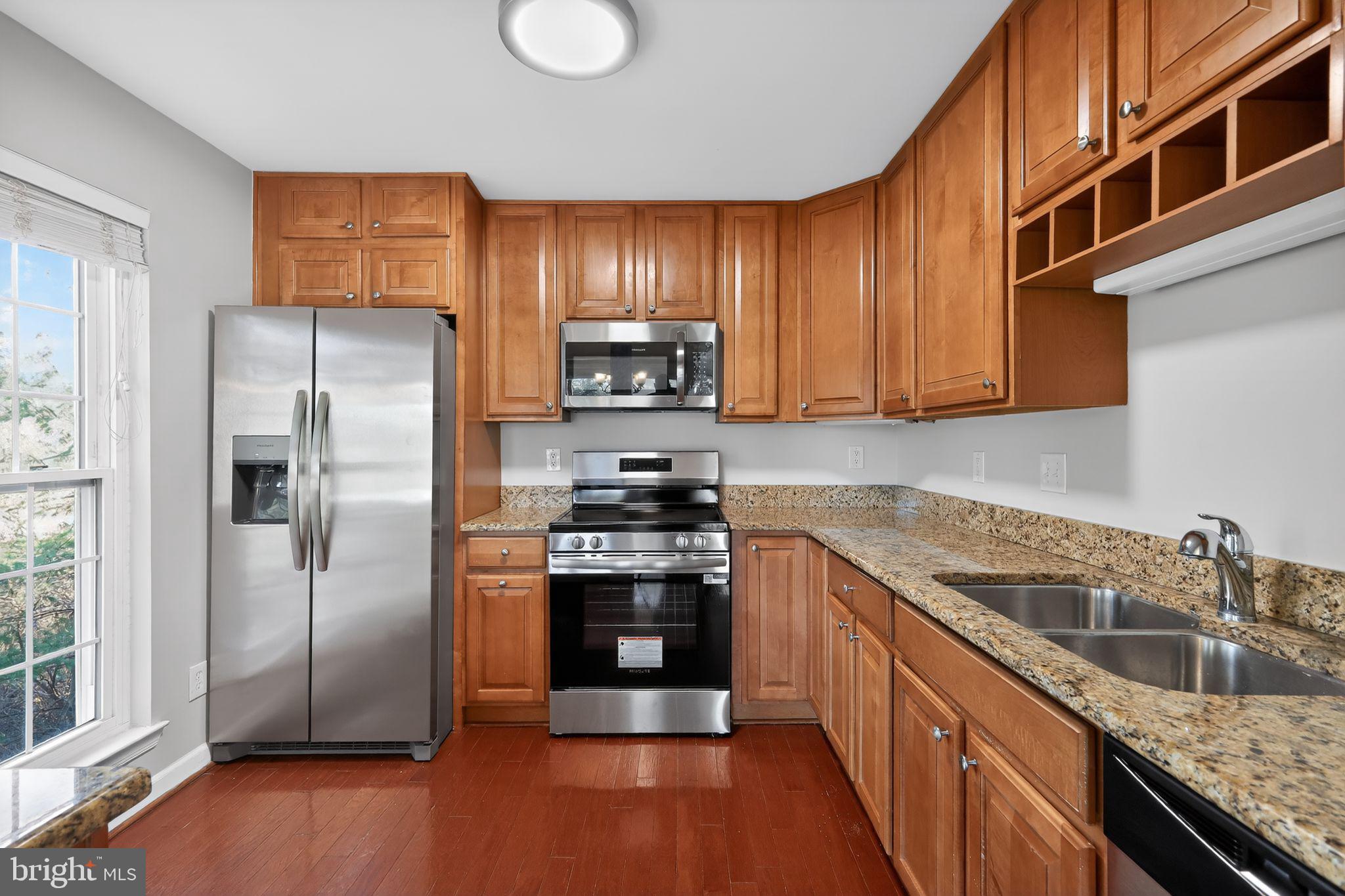 LEE LANDING - Residential