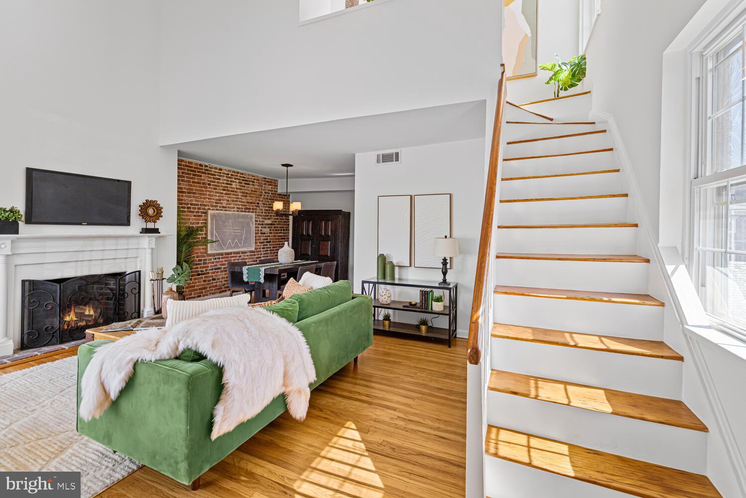 SOCIETY HILL - Residential