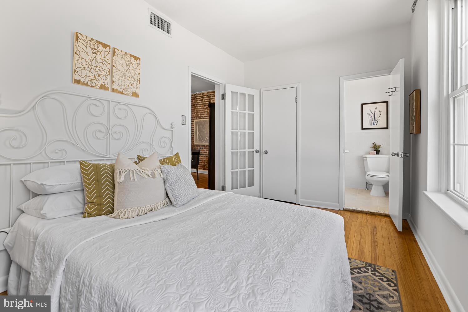 SOCIETY HILL - Residential