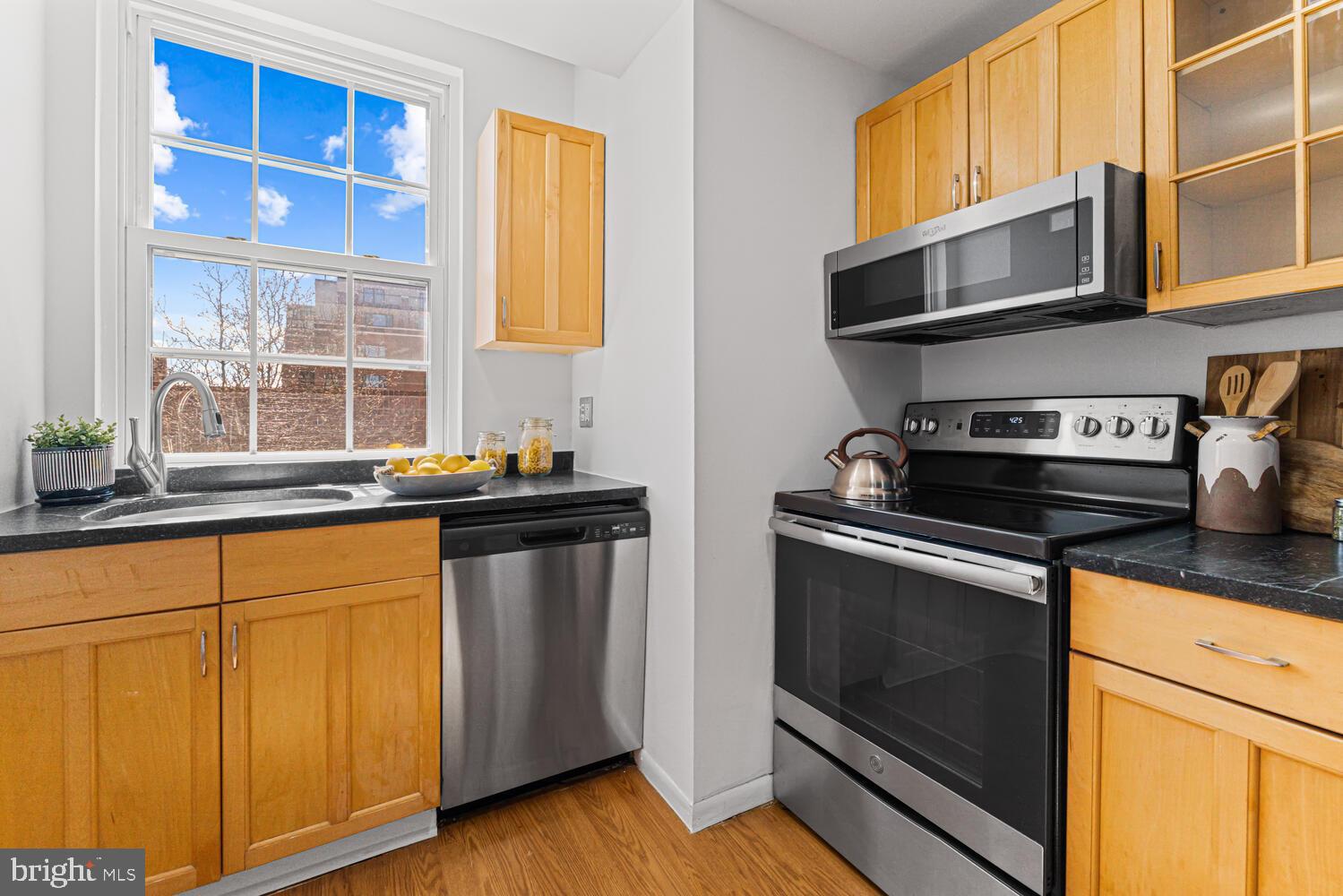 SOCIETY HILL - Residential