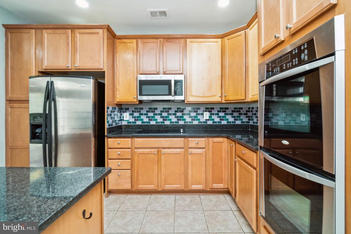 THE TOWNES CONDOMINIUM - Residential