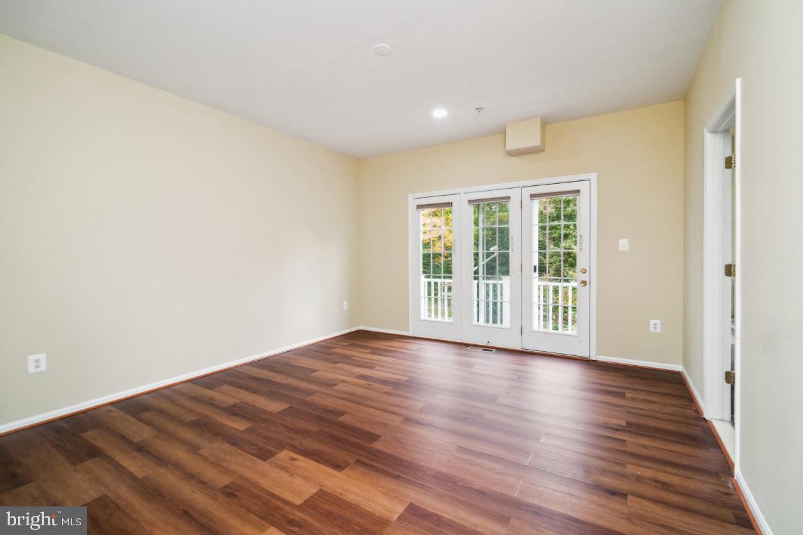 THE TOWNES CONDOMINIUM - Residential