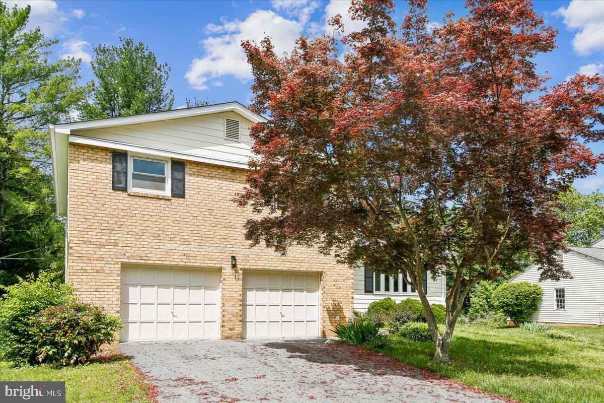 1705 CRESTVIEW DRIVE