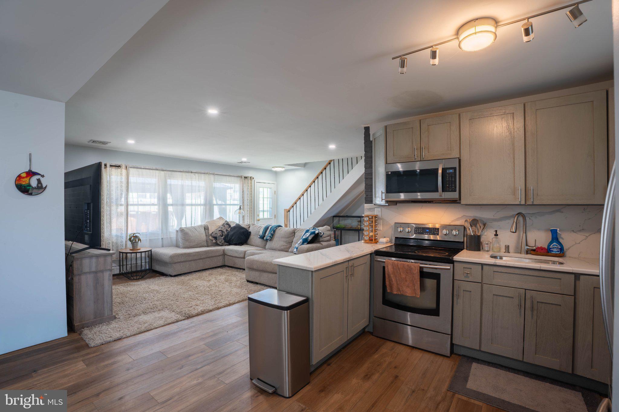 LEVITTOWN - Residential