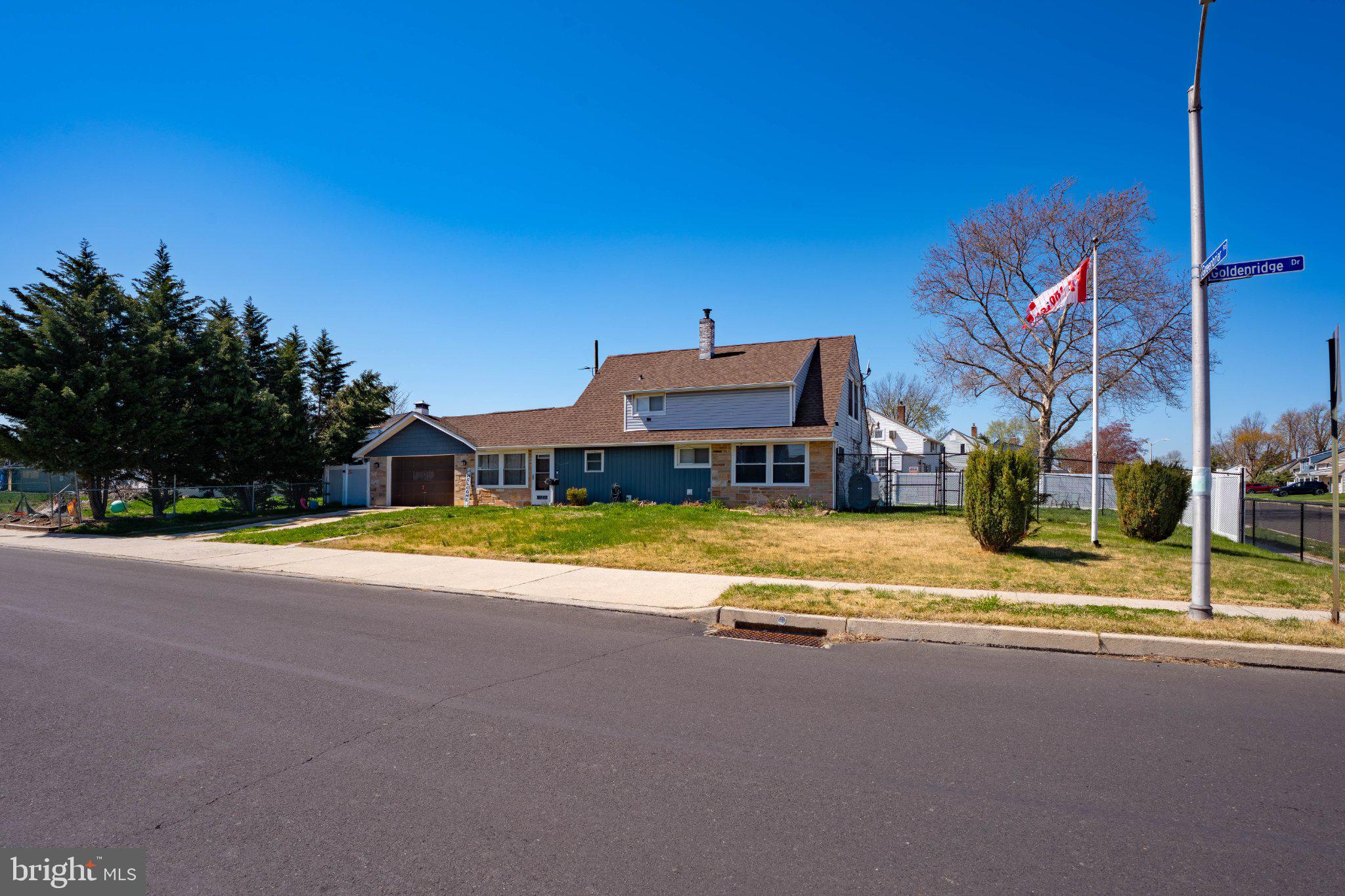 LEVITTOWN - Residential