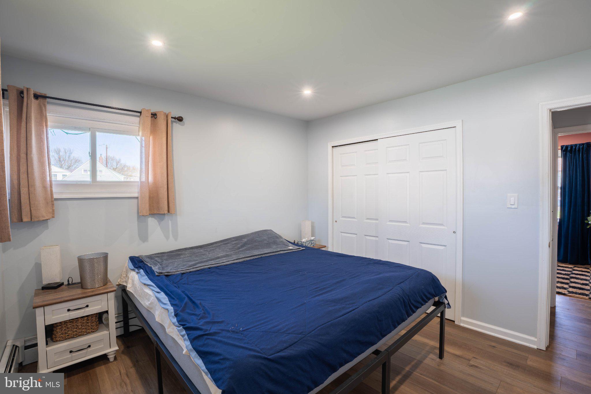 LEVITTOWN - Residential