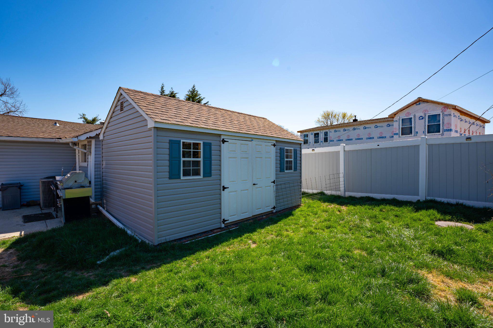 LEVITTOWN - Residential