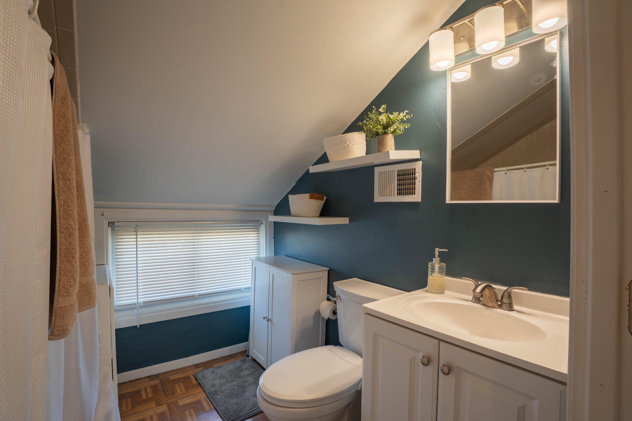 LEVITTOWN - Residential