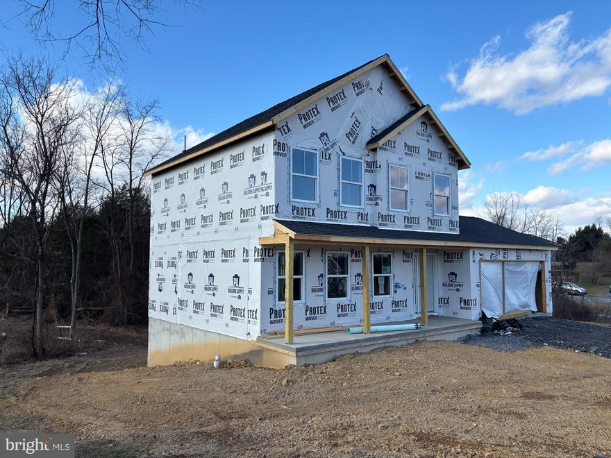 New Construction @ Random Oaks II

Spacious colonial featuring covered front porch, living room, open concept kitchen/dining, half bath and laundry area. Upper-level features three bedrooms including primary suite with full primary bathroom and 2nd full bathroom. Full unfinished basement and two-car attached garage.