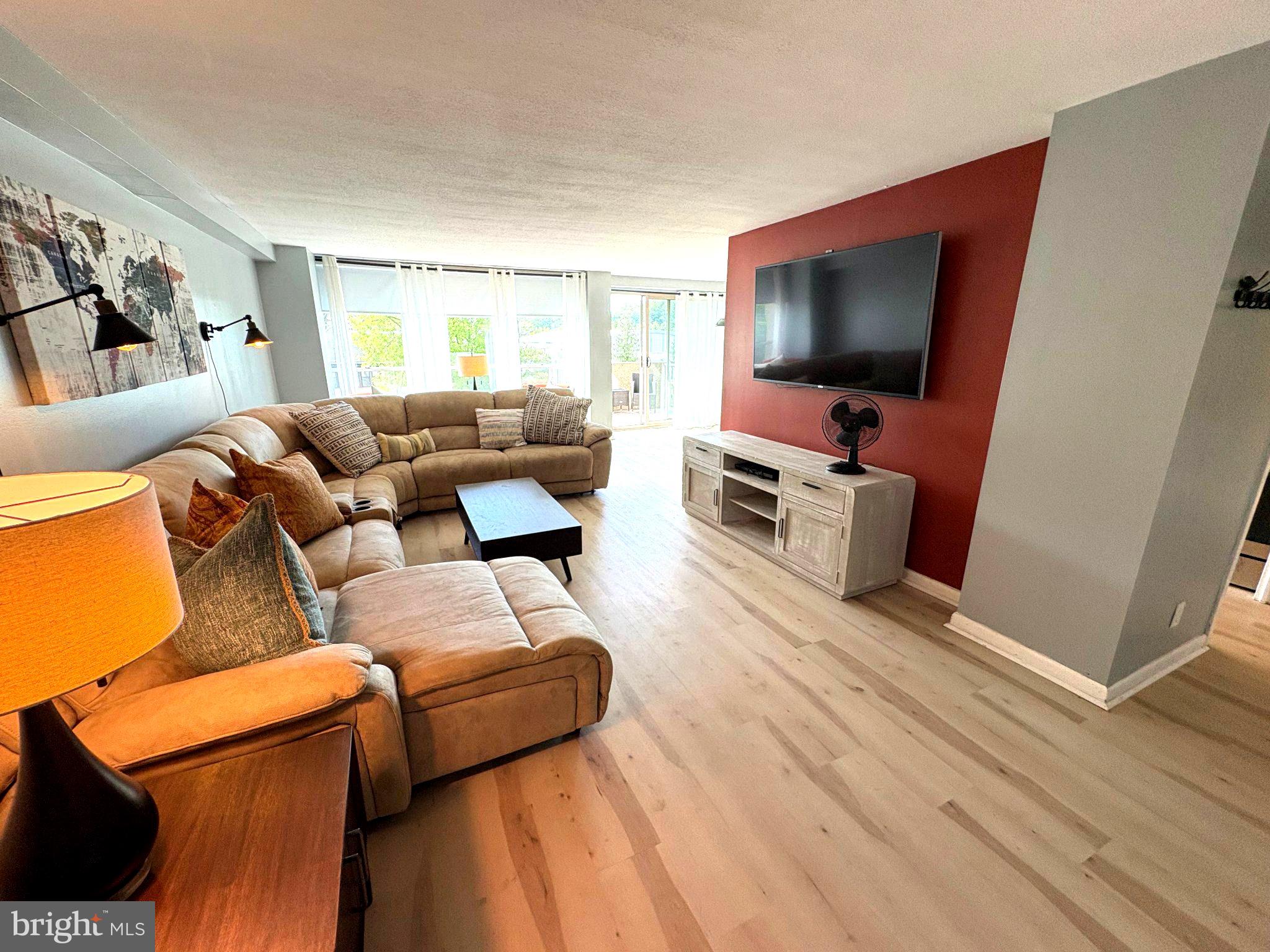 1001 CITY AVENUE W-610