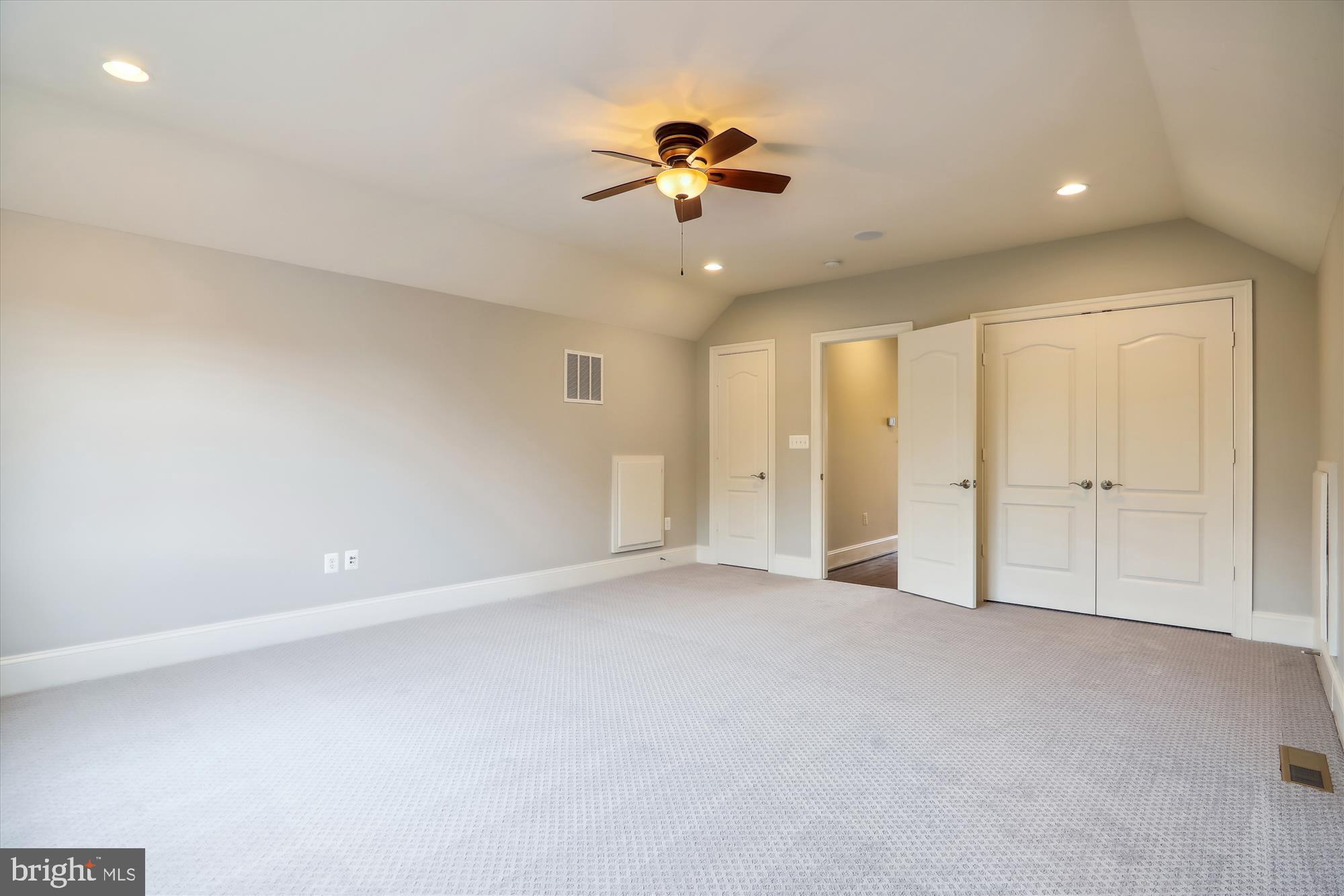 OAK GROVE - Residential