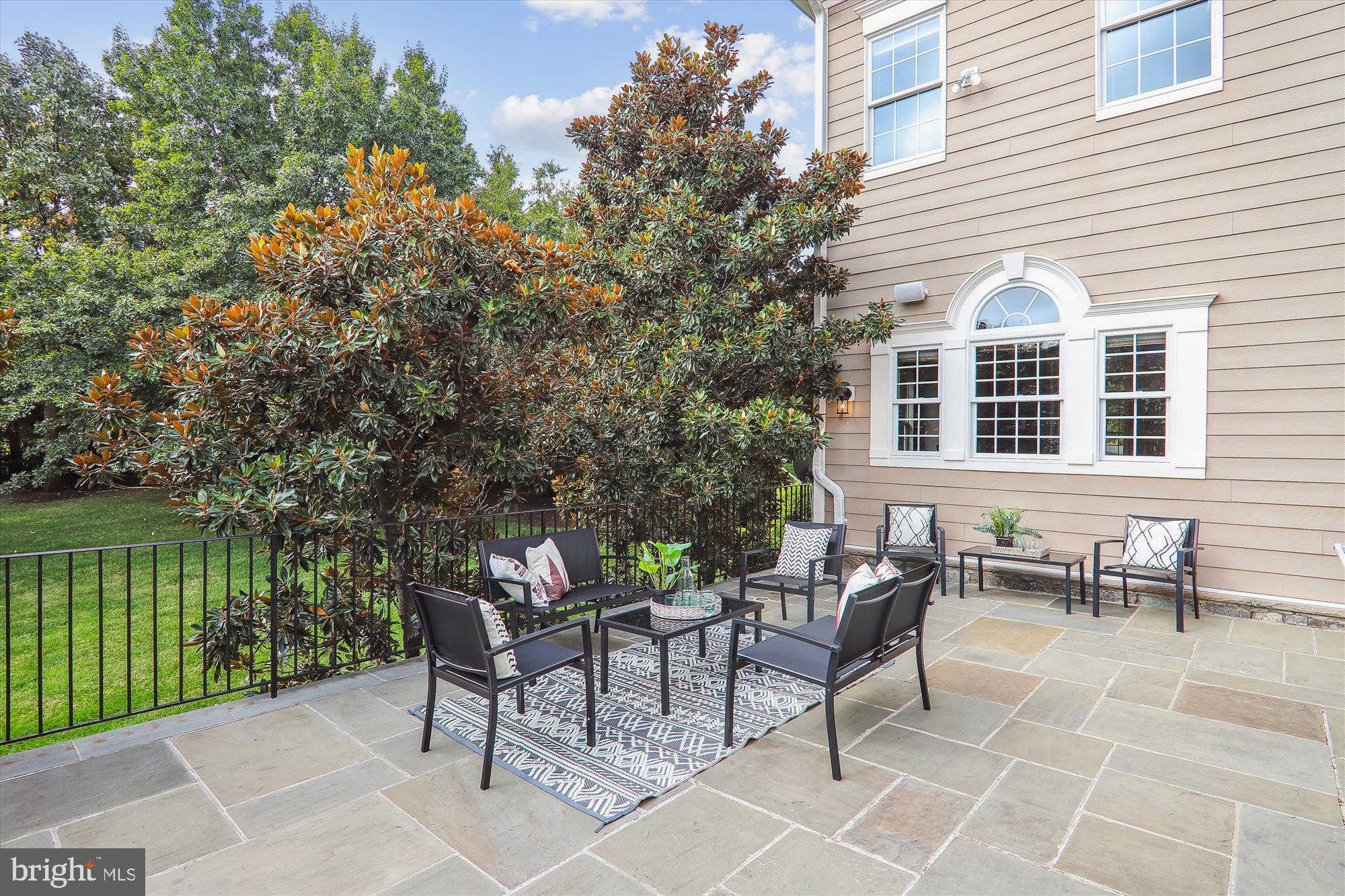 OAK GROVE - Residential