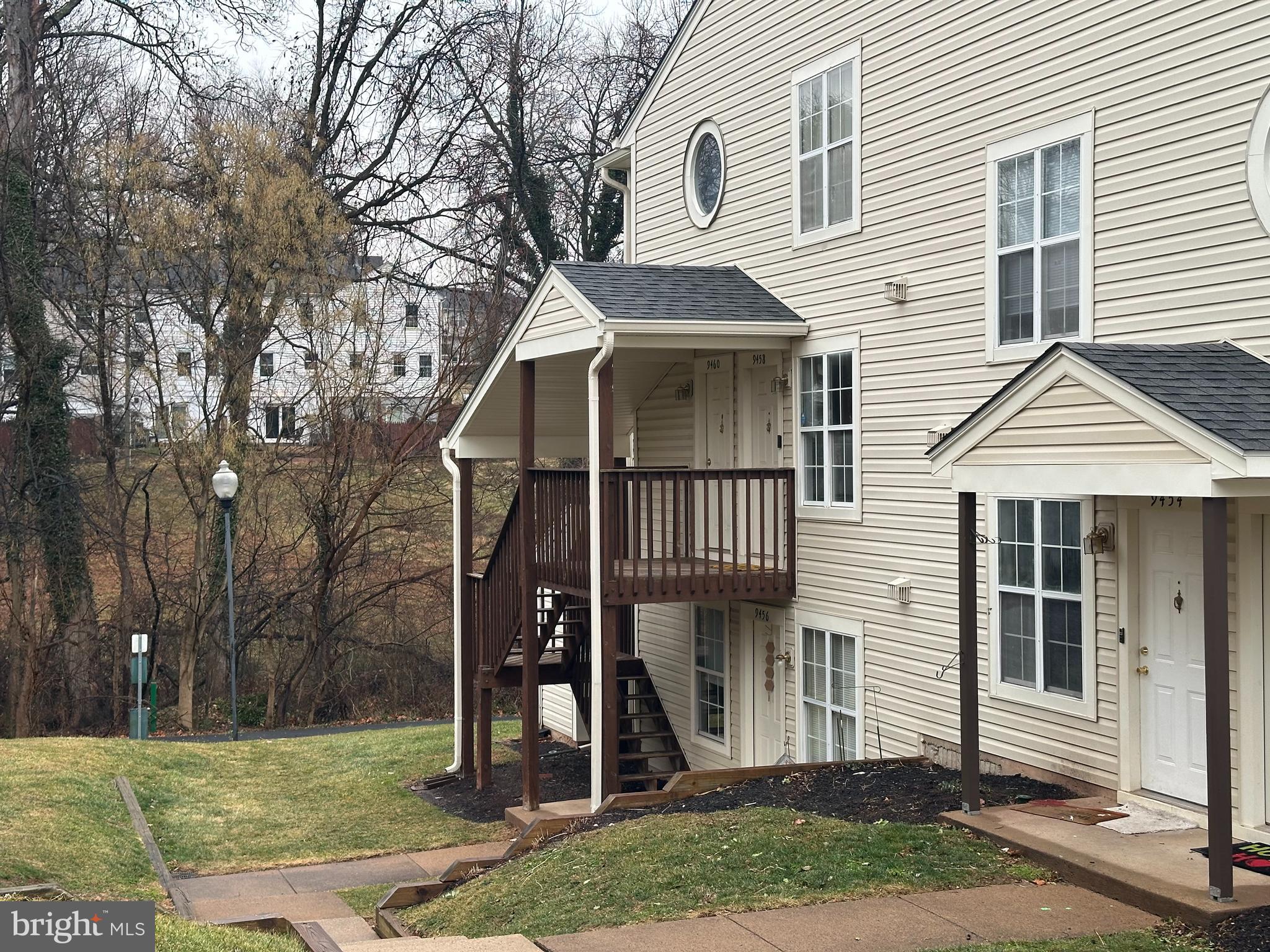 9458 SCARLET OAK DRIVE