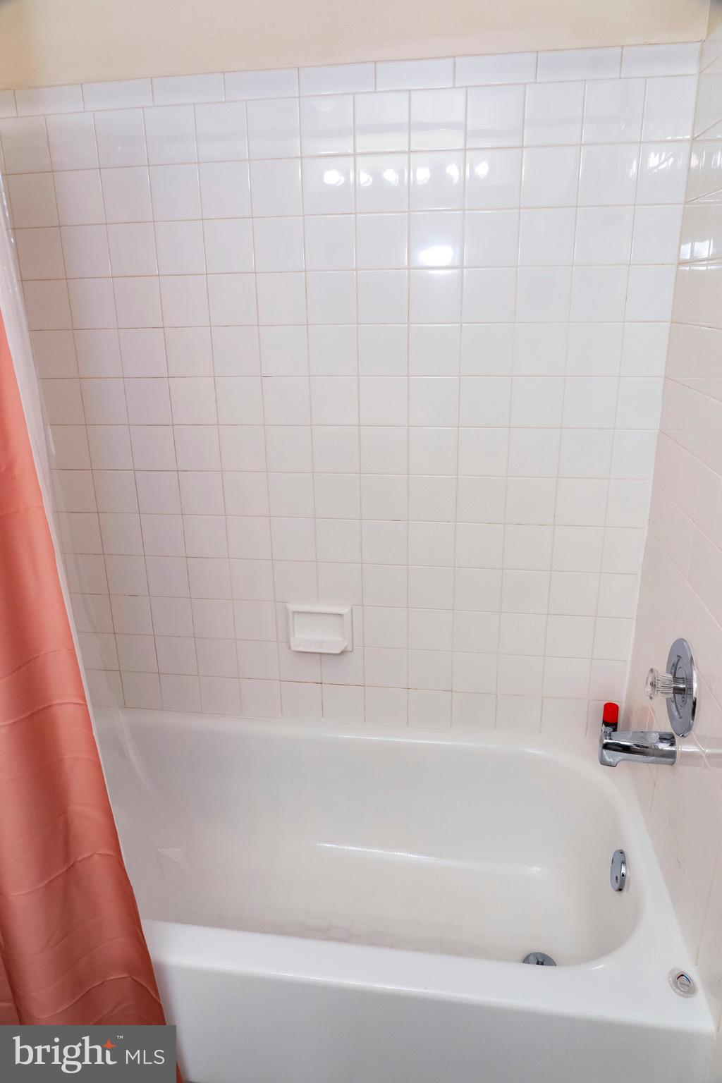 VISTAS AT LAKE ARBOR - Residential