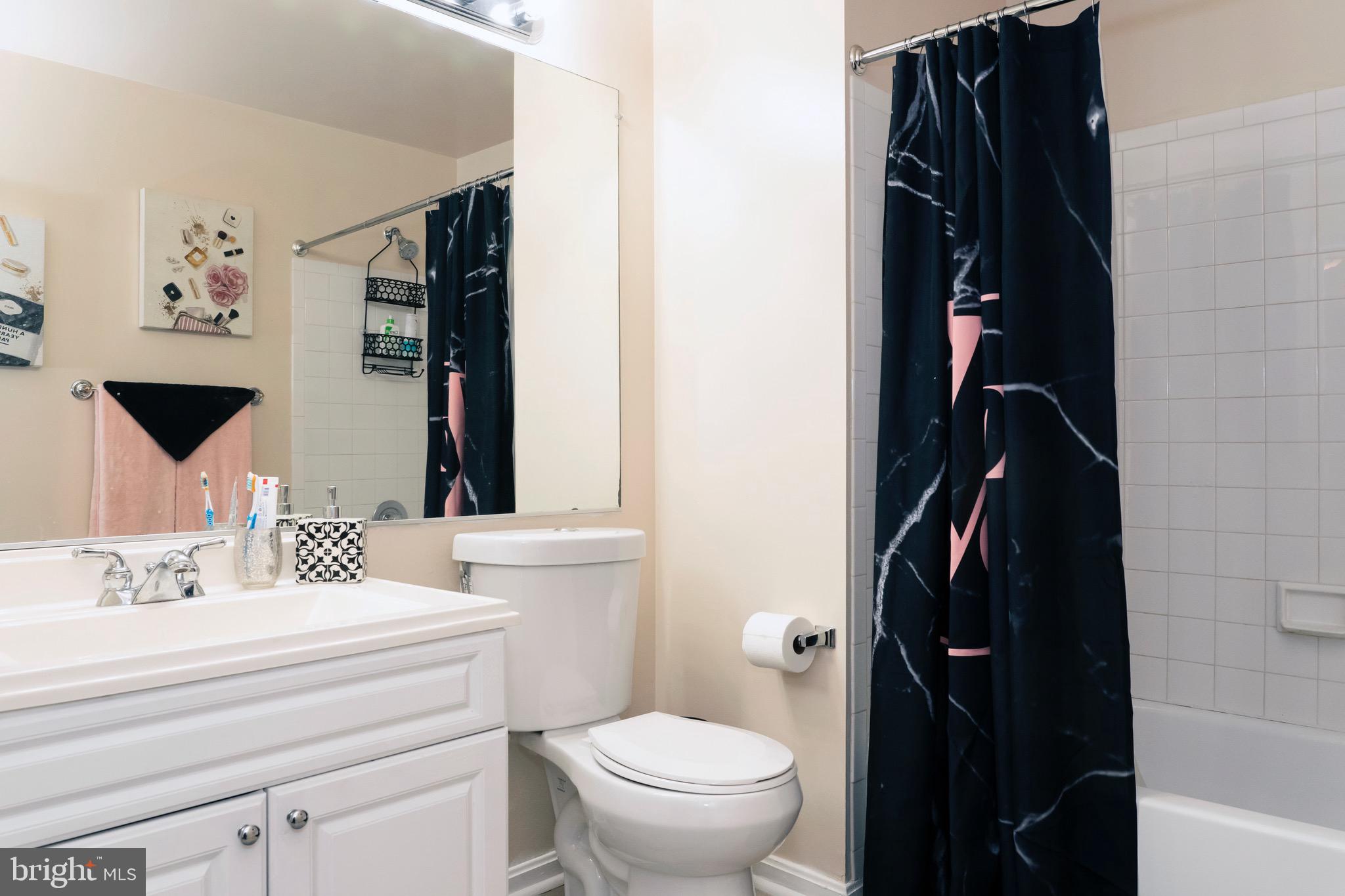 VISTAS AT LAKE ARBOR - Residential