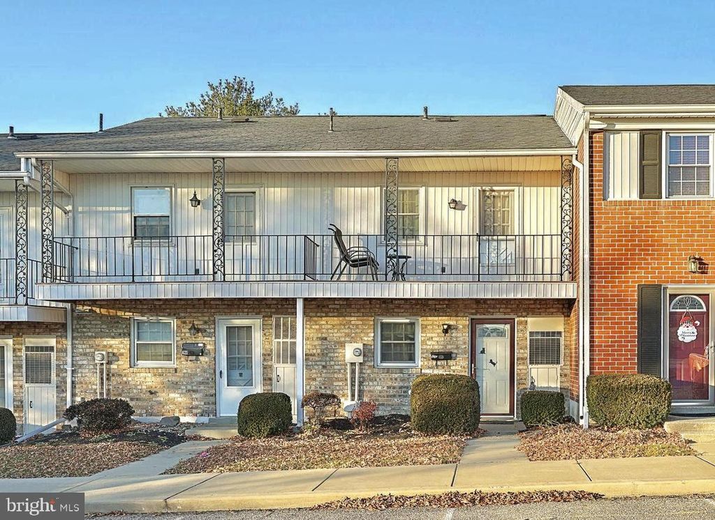 Photo of 619 Colony Drive, YORK, PA 17404 (MLS # PAYK2090954)