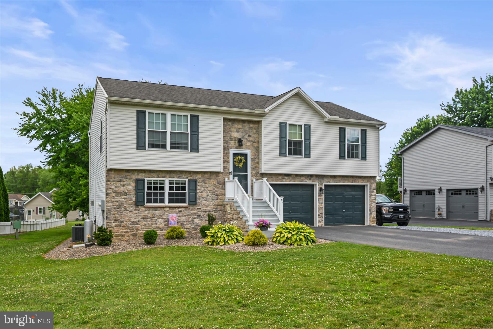 43 PEMBERTON DRIVE
