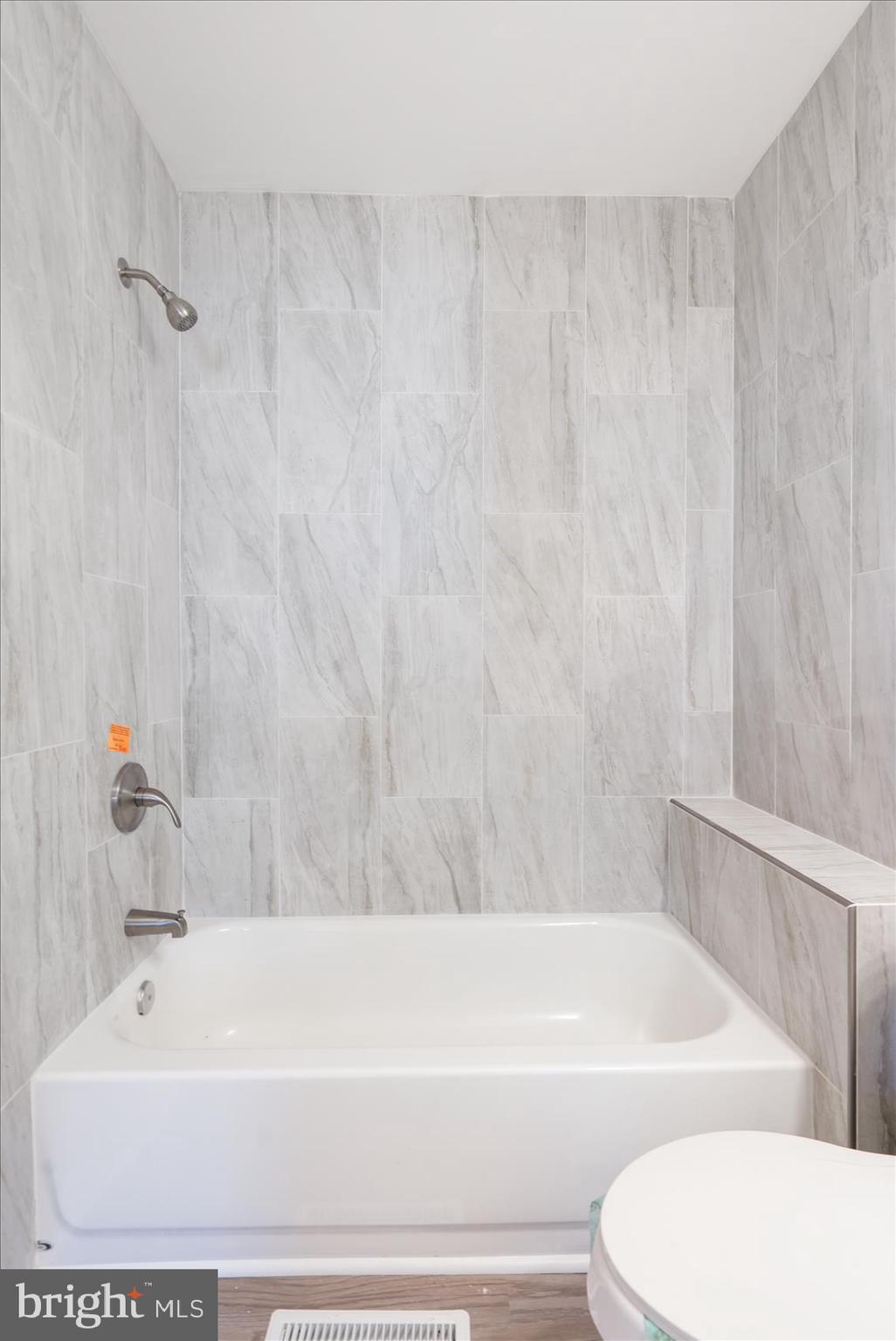 LORRAINE PARK - Residential