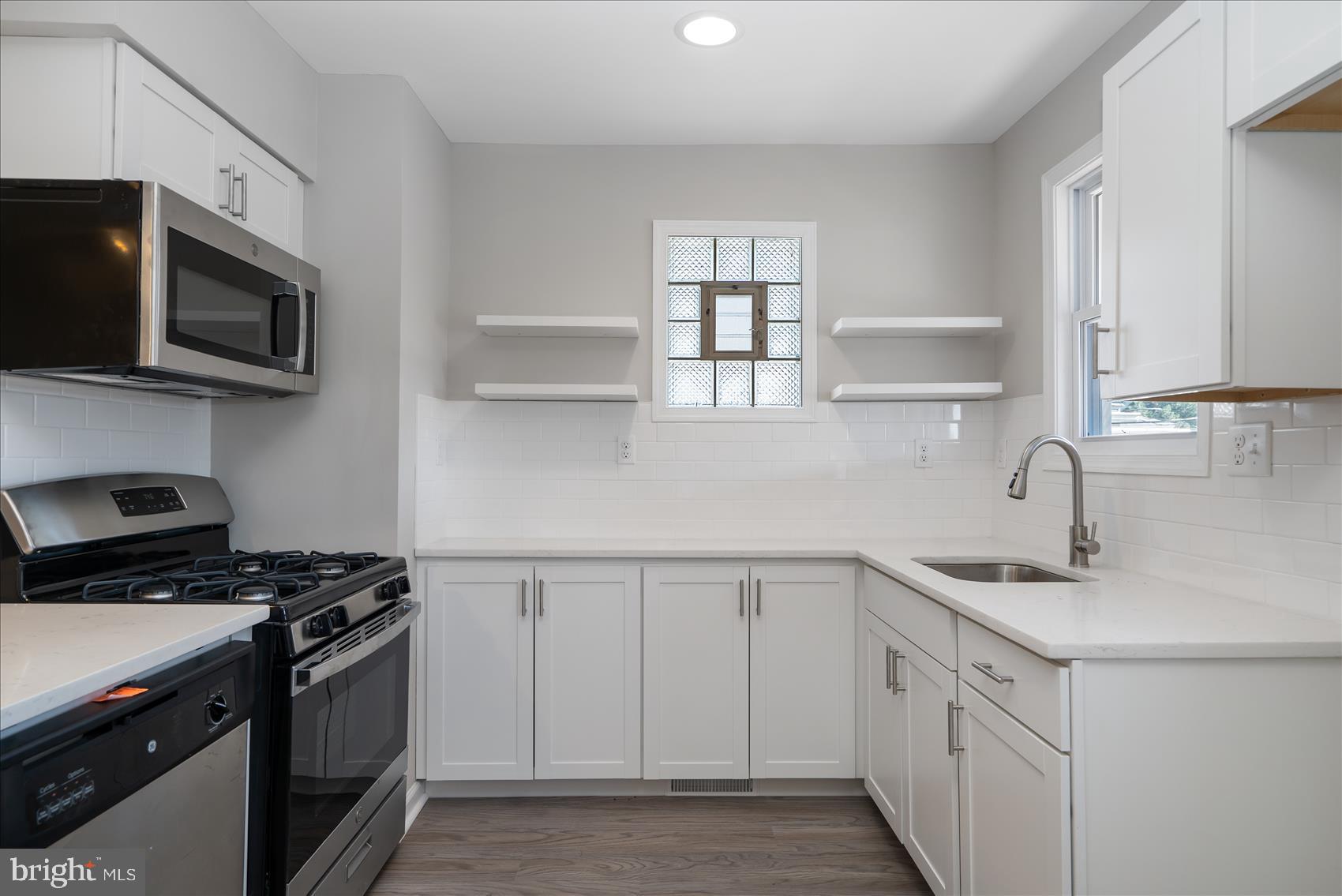 LORRAINE PARK - Residential