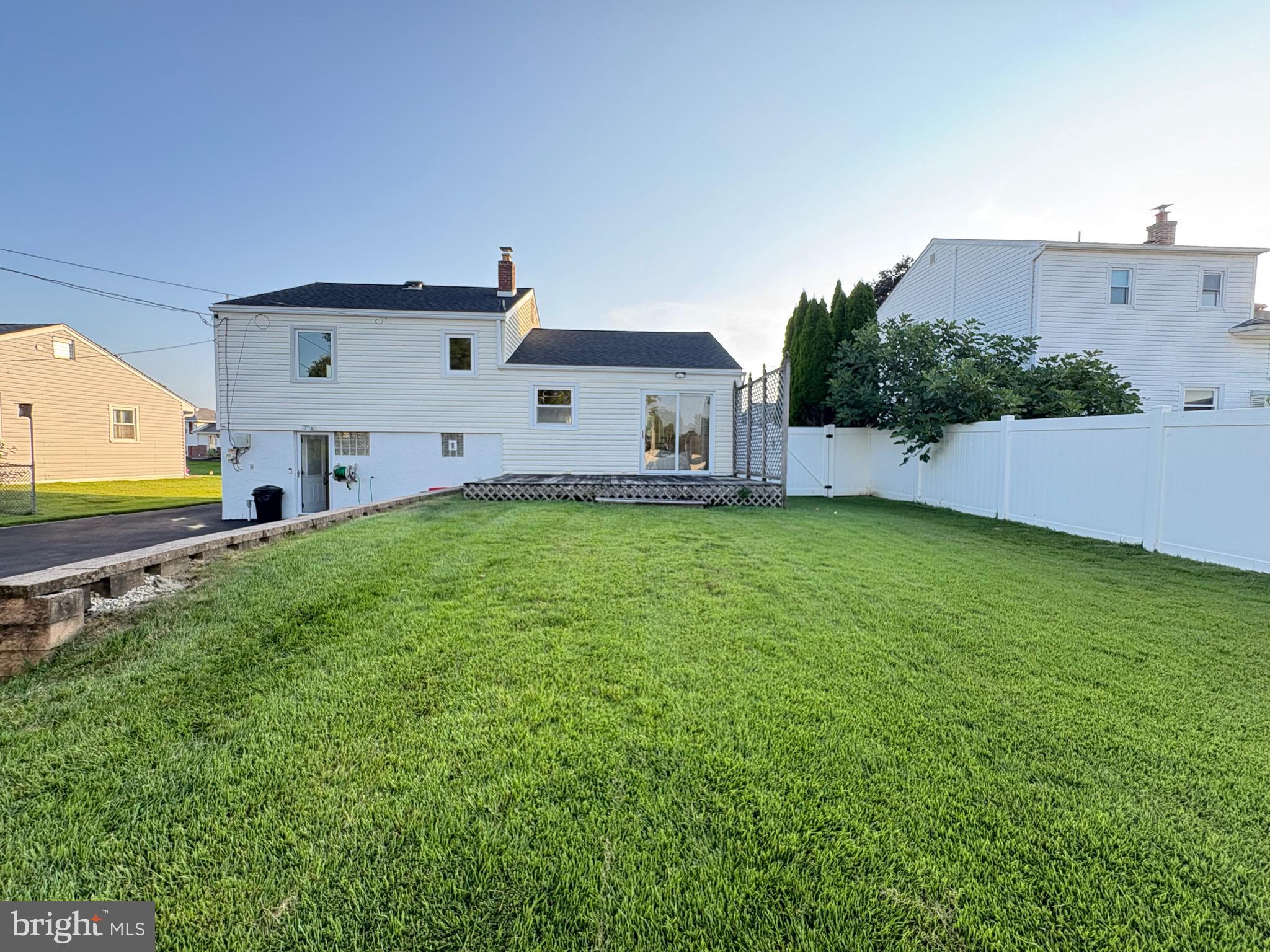 LAWRENCE PARK - Residential