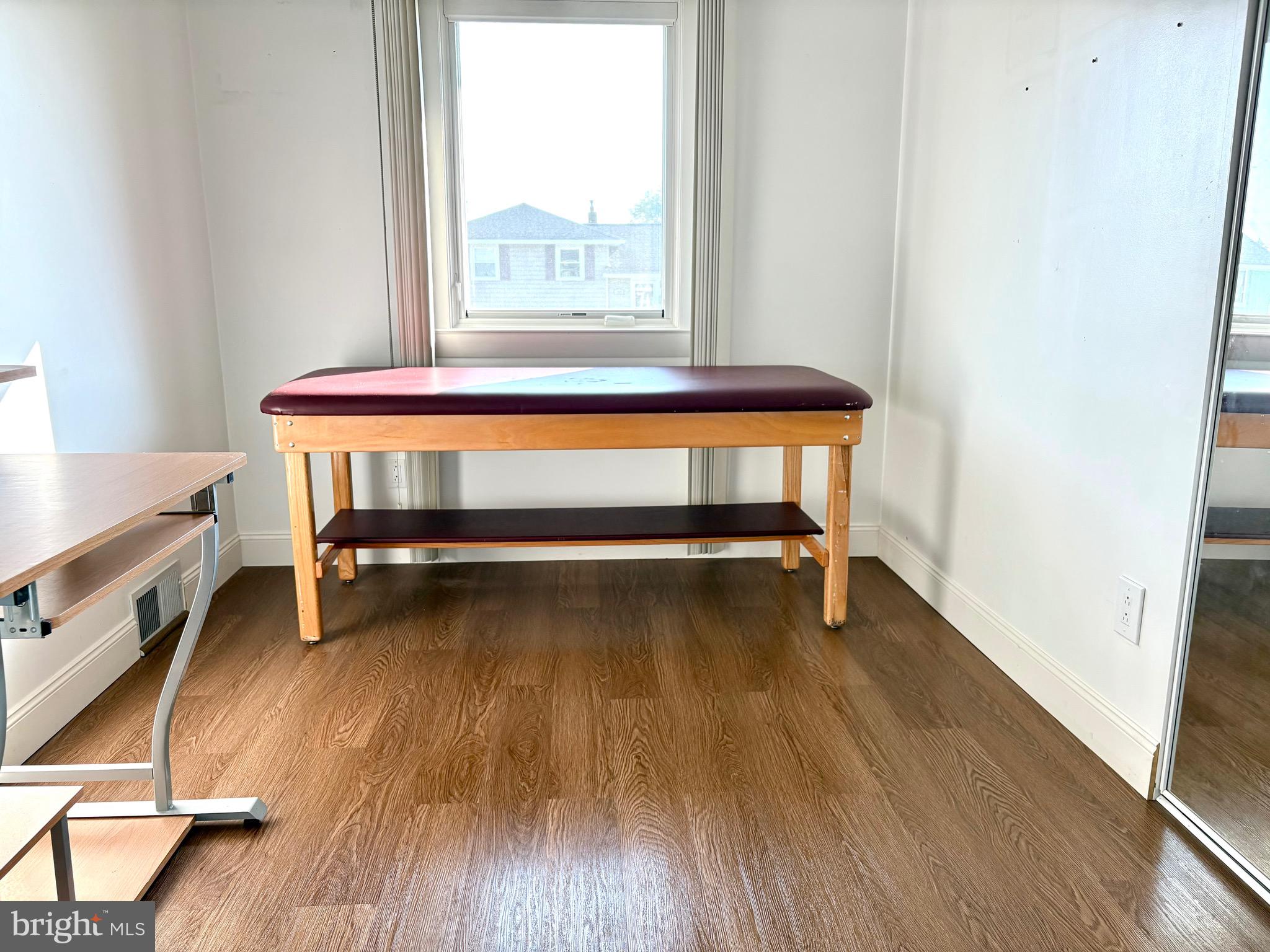 LAWRENCE PARK - Residential