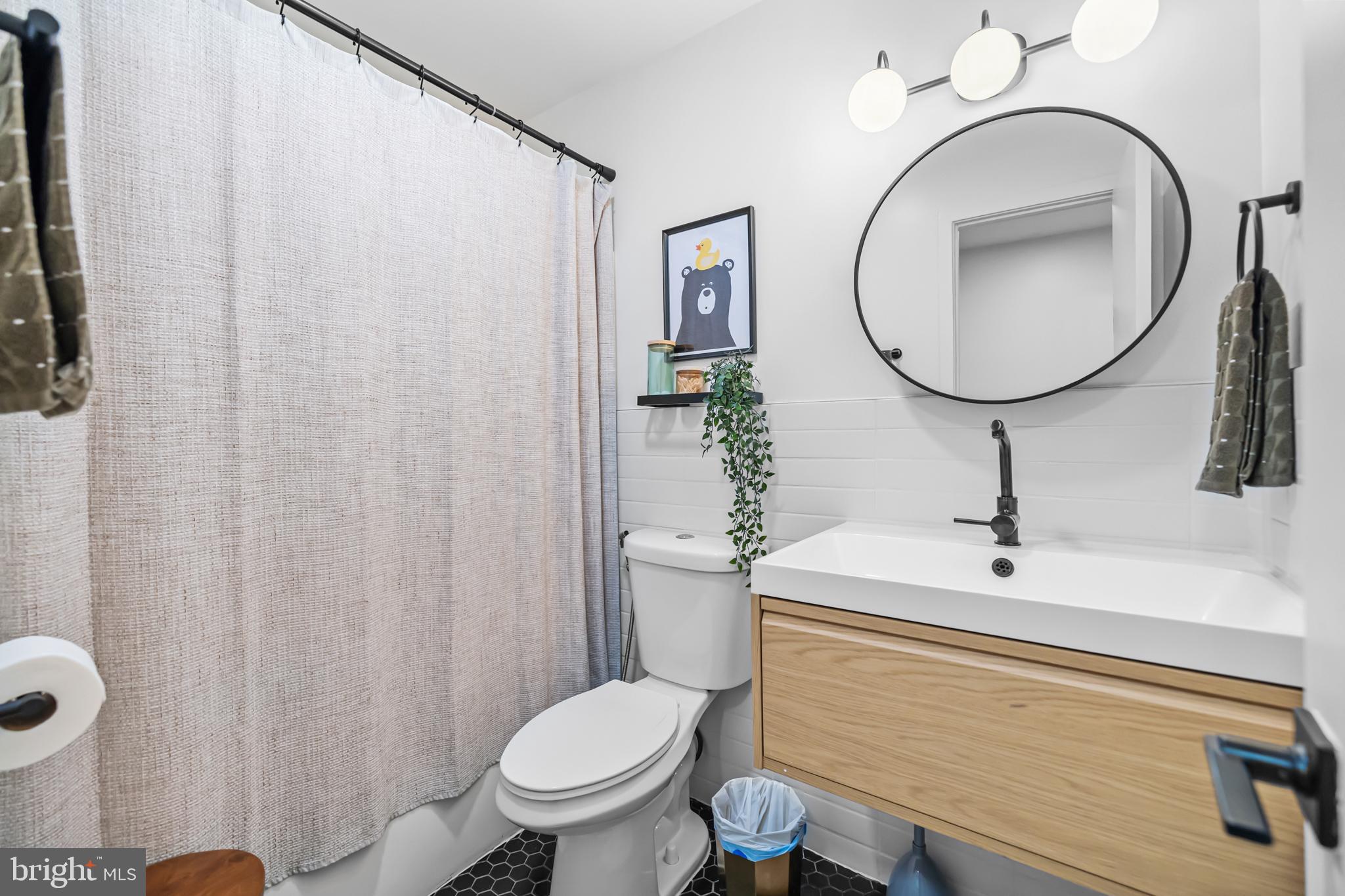STEVENSON COURT - Residential
