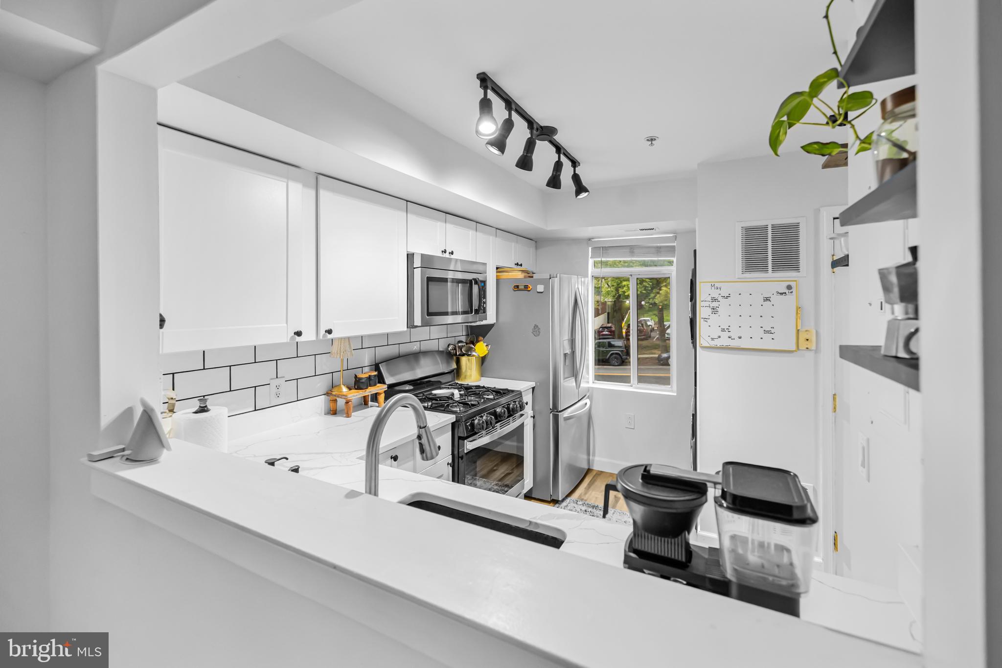 STEVENSON COURT - Residential