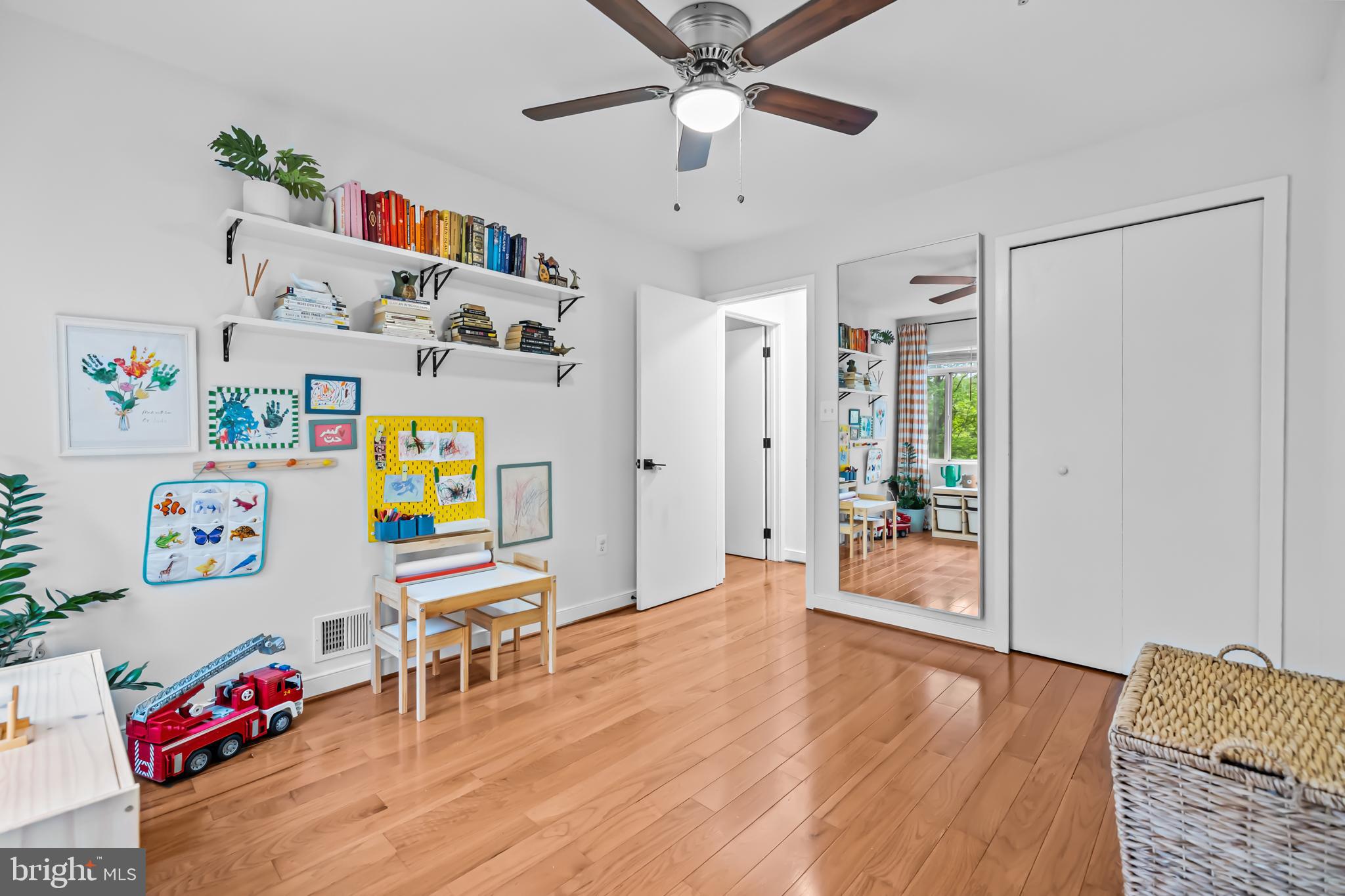 STEVENSON COURT - Residential