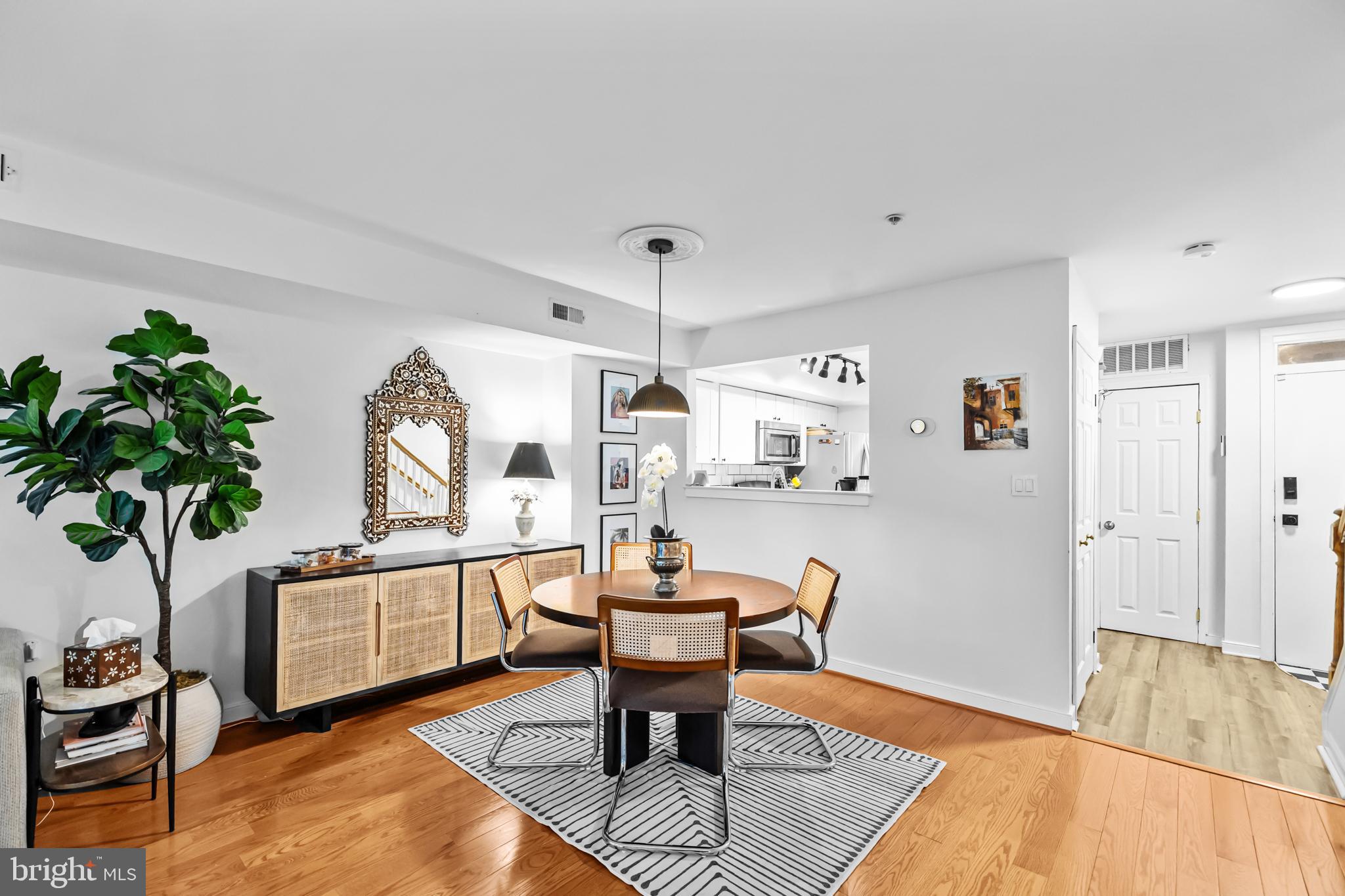 STEVENSON COURT - Residential