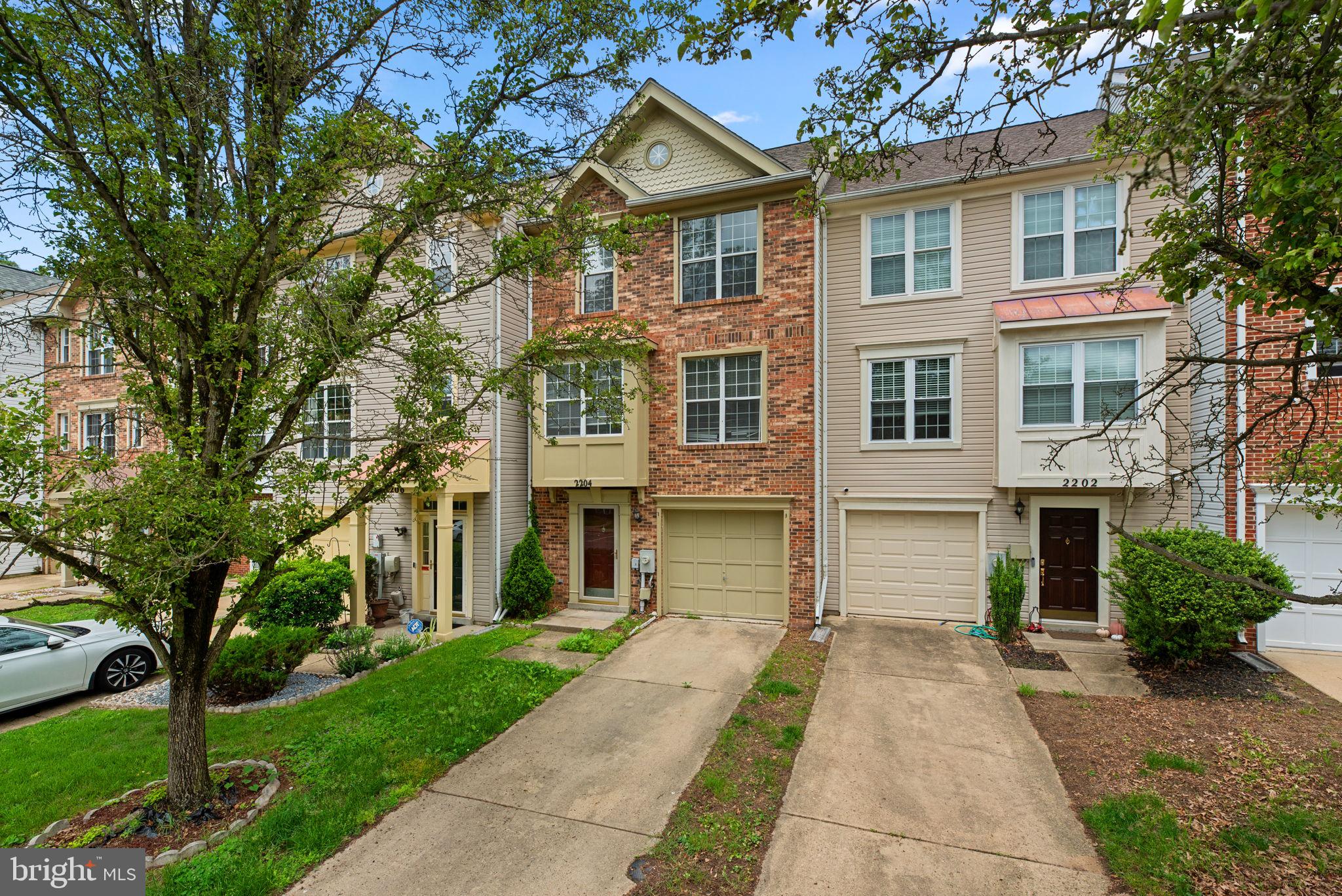 2204 COMMISSARY CIRCLE