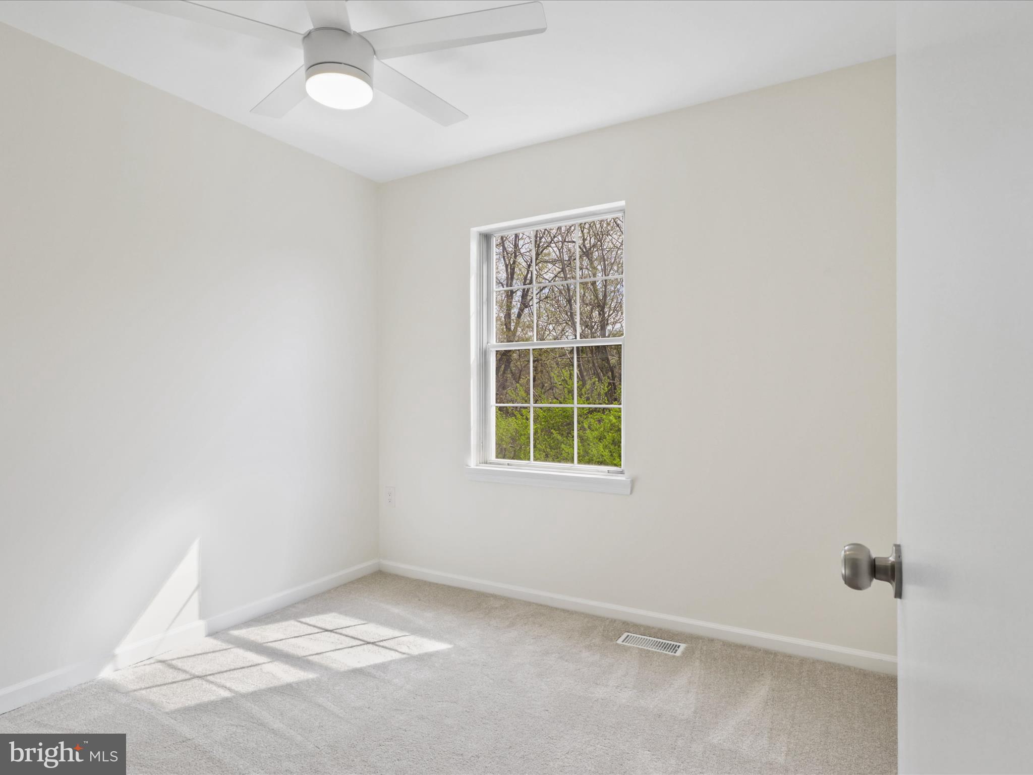 LOFTRIDGE - Residential Lease