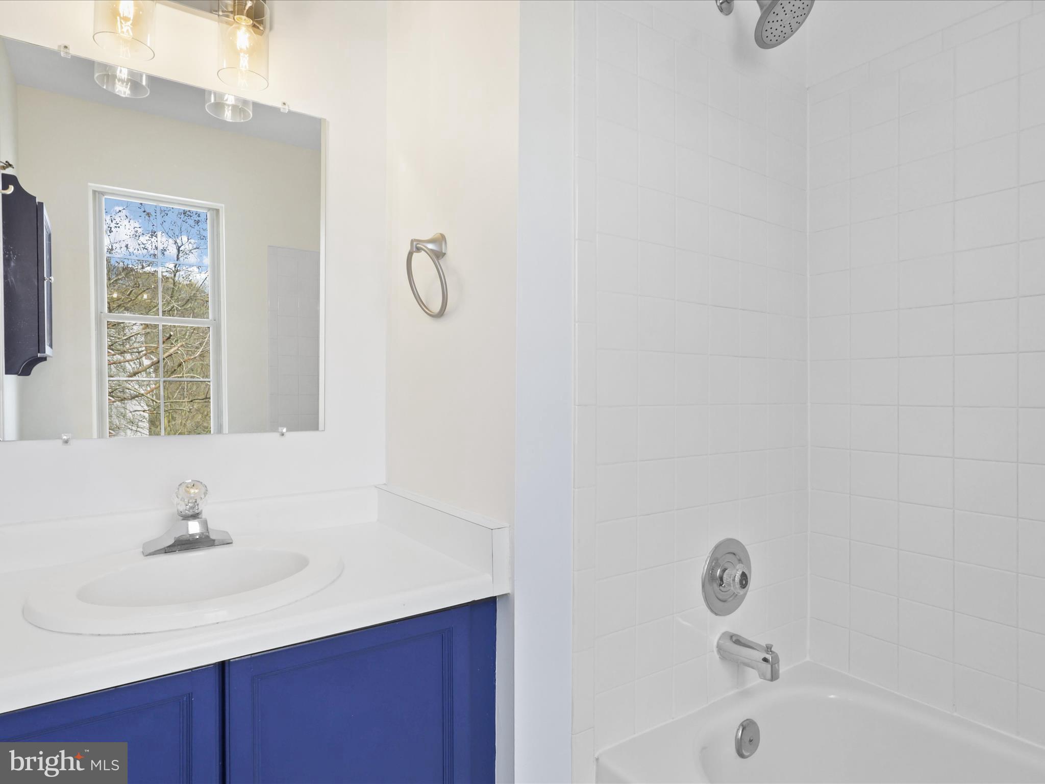 LOFTRIDGE - Residential Lease