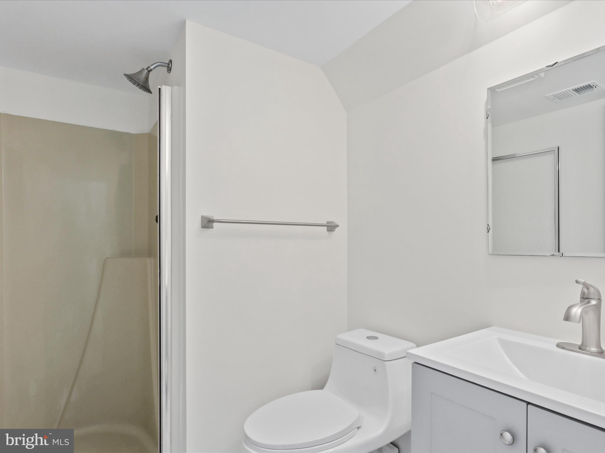 LOFTRIDGE - Residential Lease