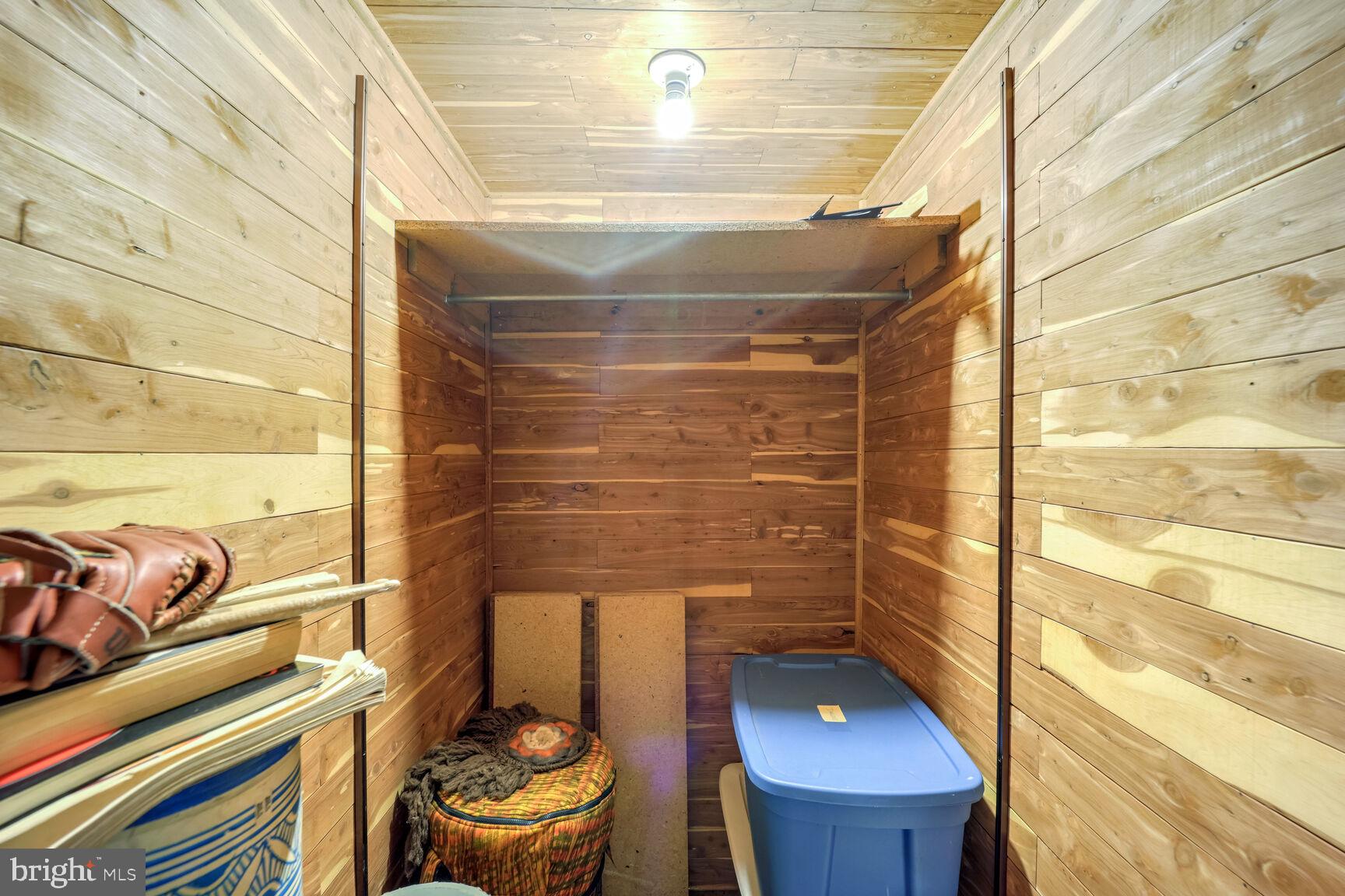 ORANGE HUNT ESTATES - Residential