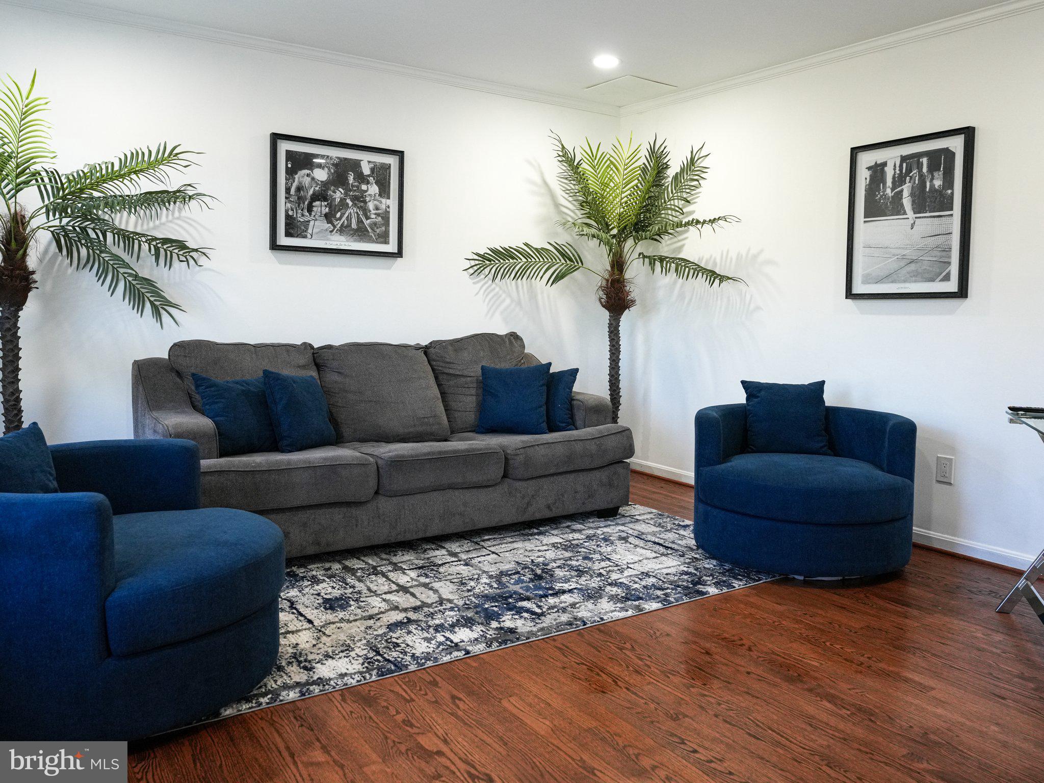 WARREN WAY - Residential