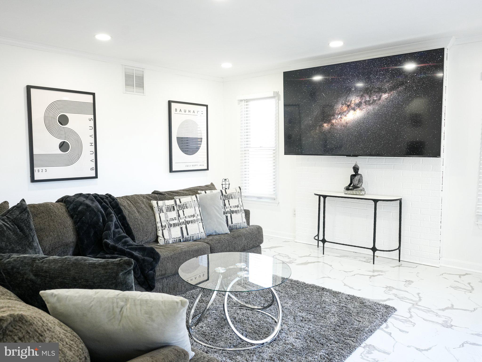 WARREN WAY - Residential