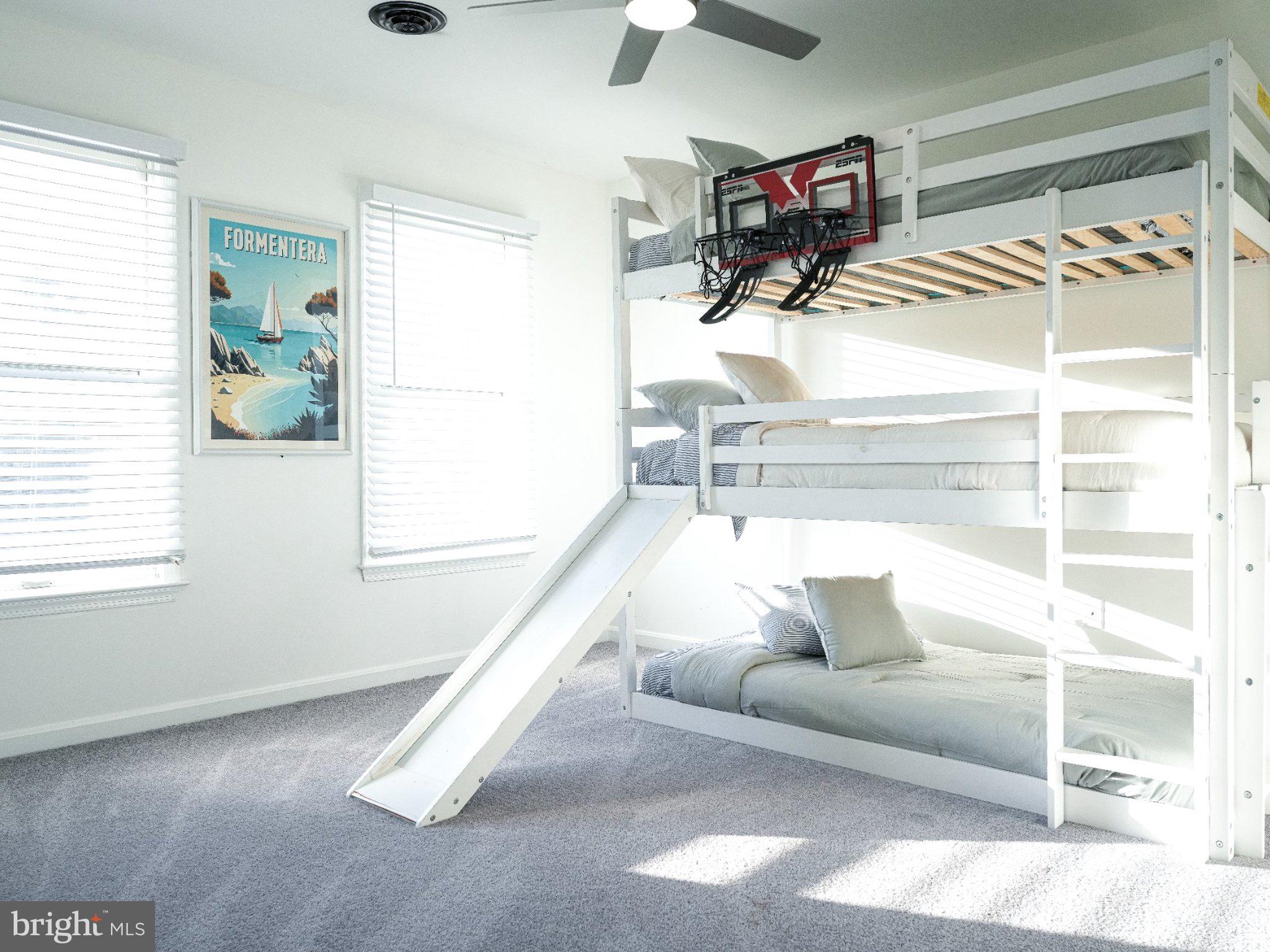 WARREN WAY - Residential