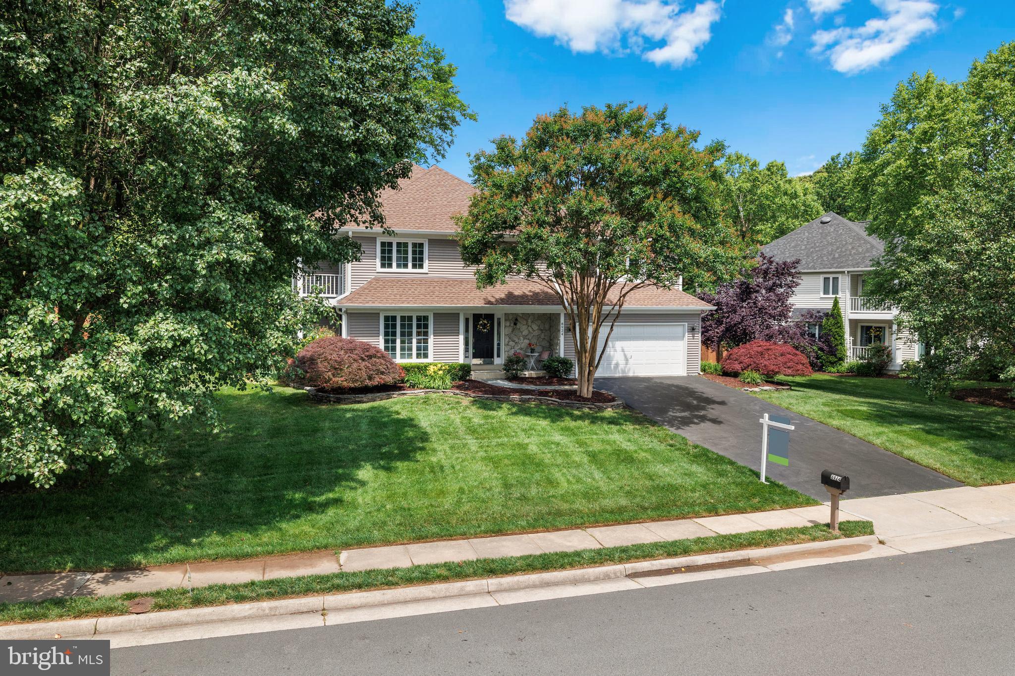 8924 CROSS CHASE CIRCLE