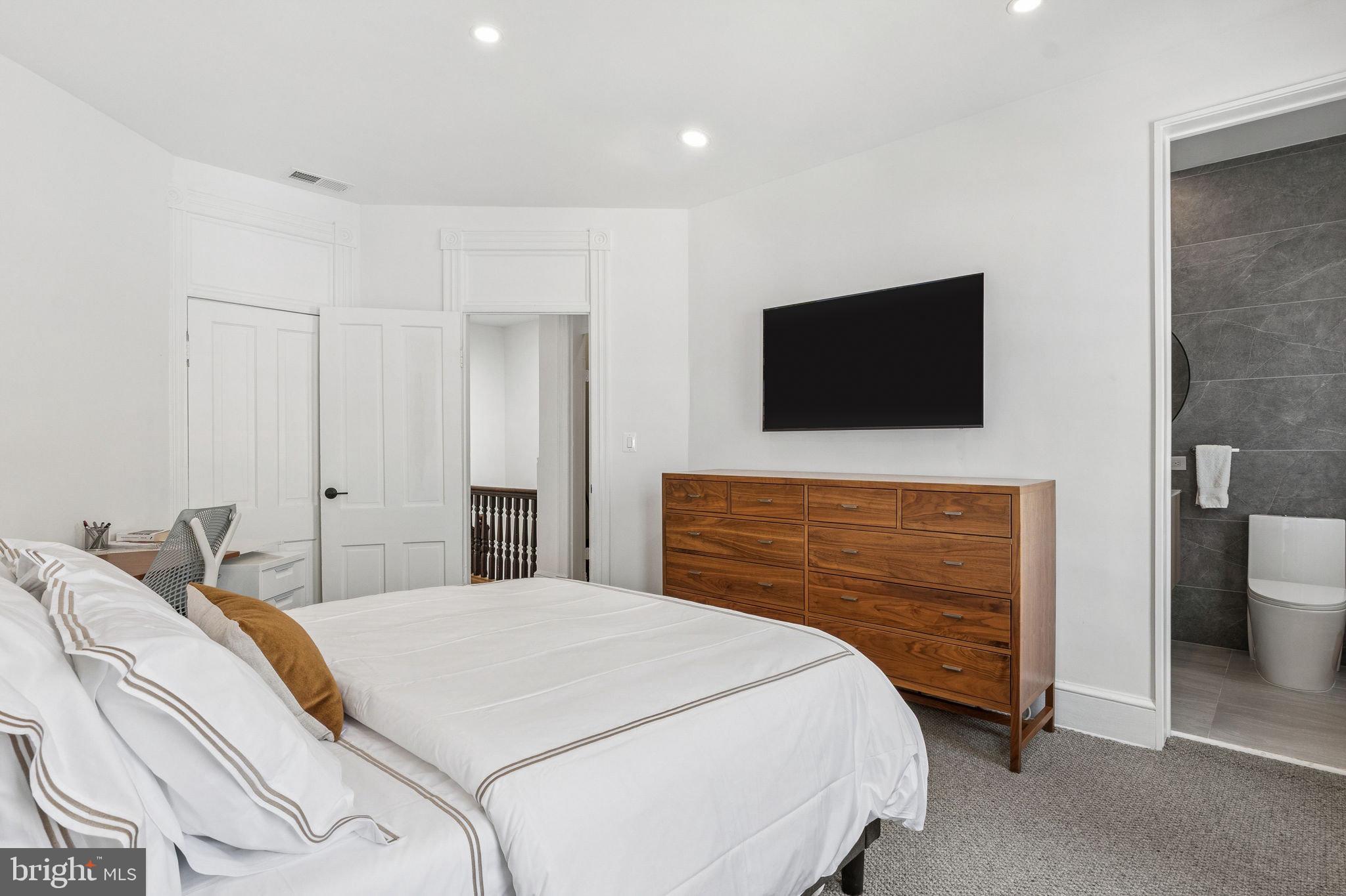 DUPONT CIRCLE - Residential