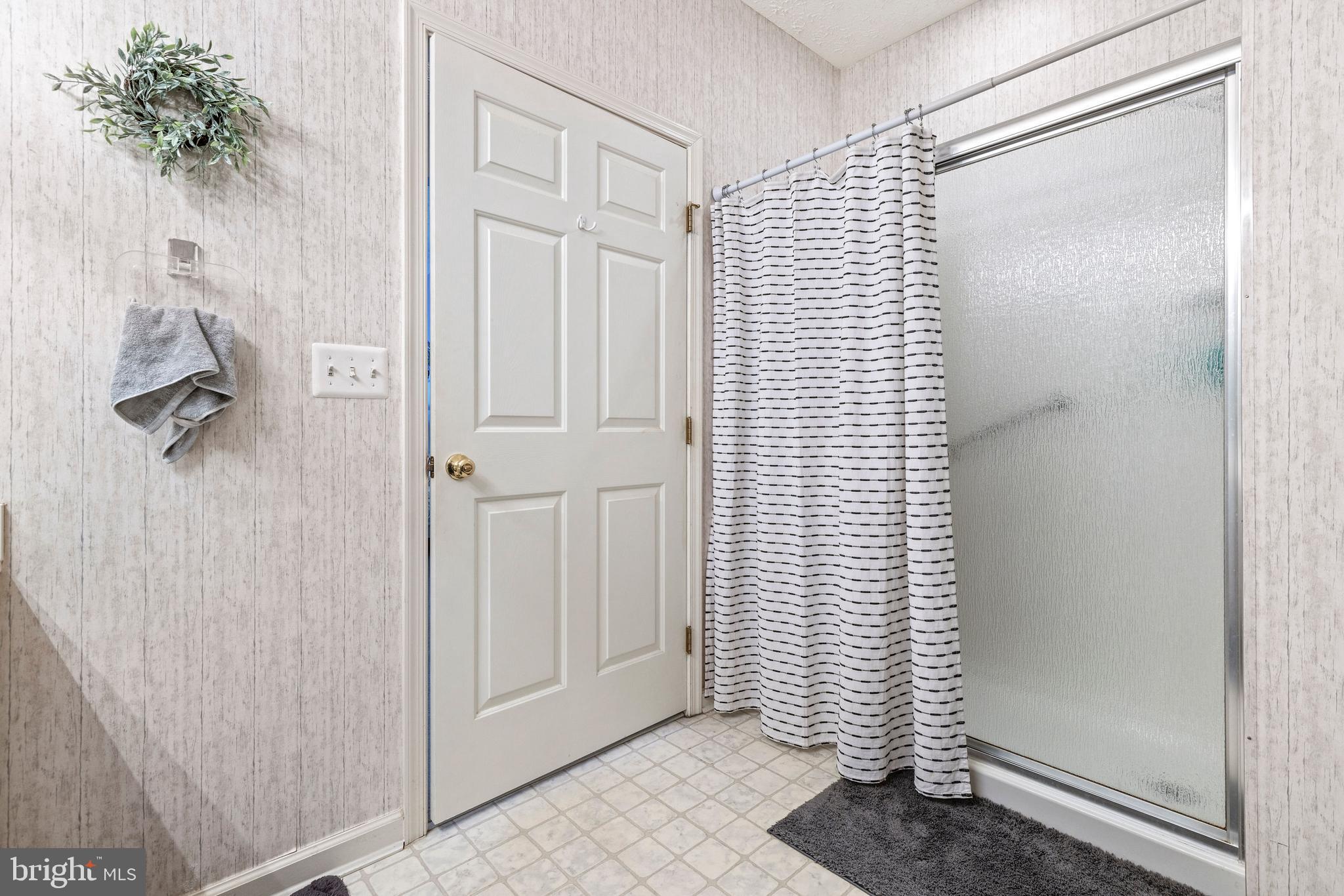 THE COURTYARDS AT POND - Residential