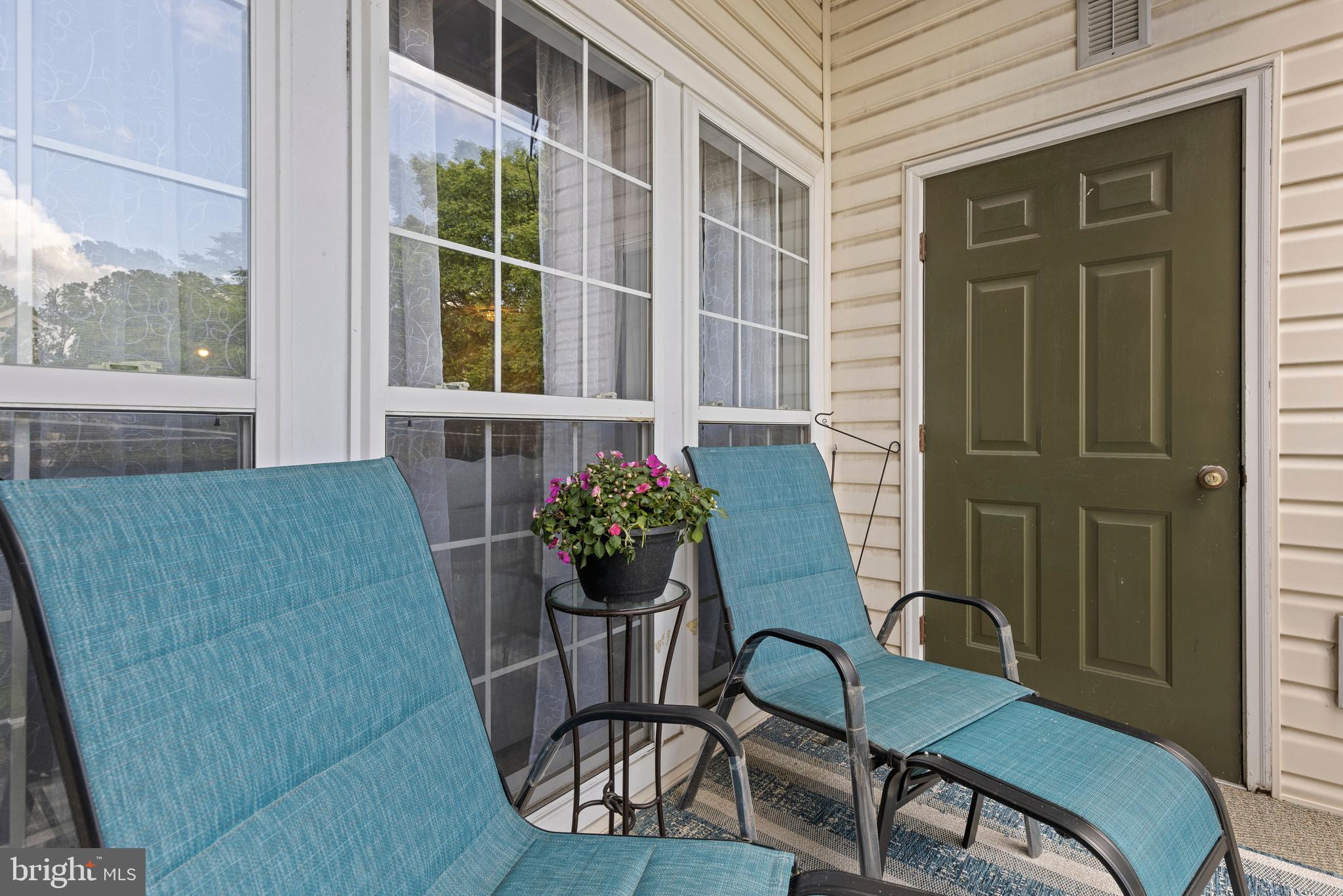 THE COURTYARDS AT POND - Residential